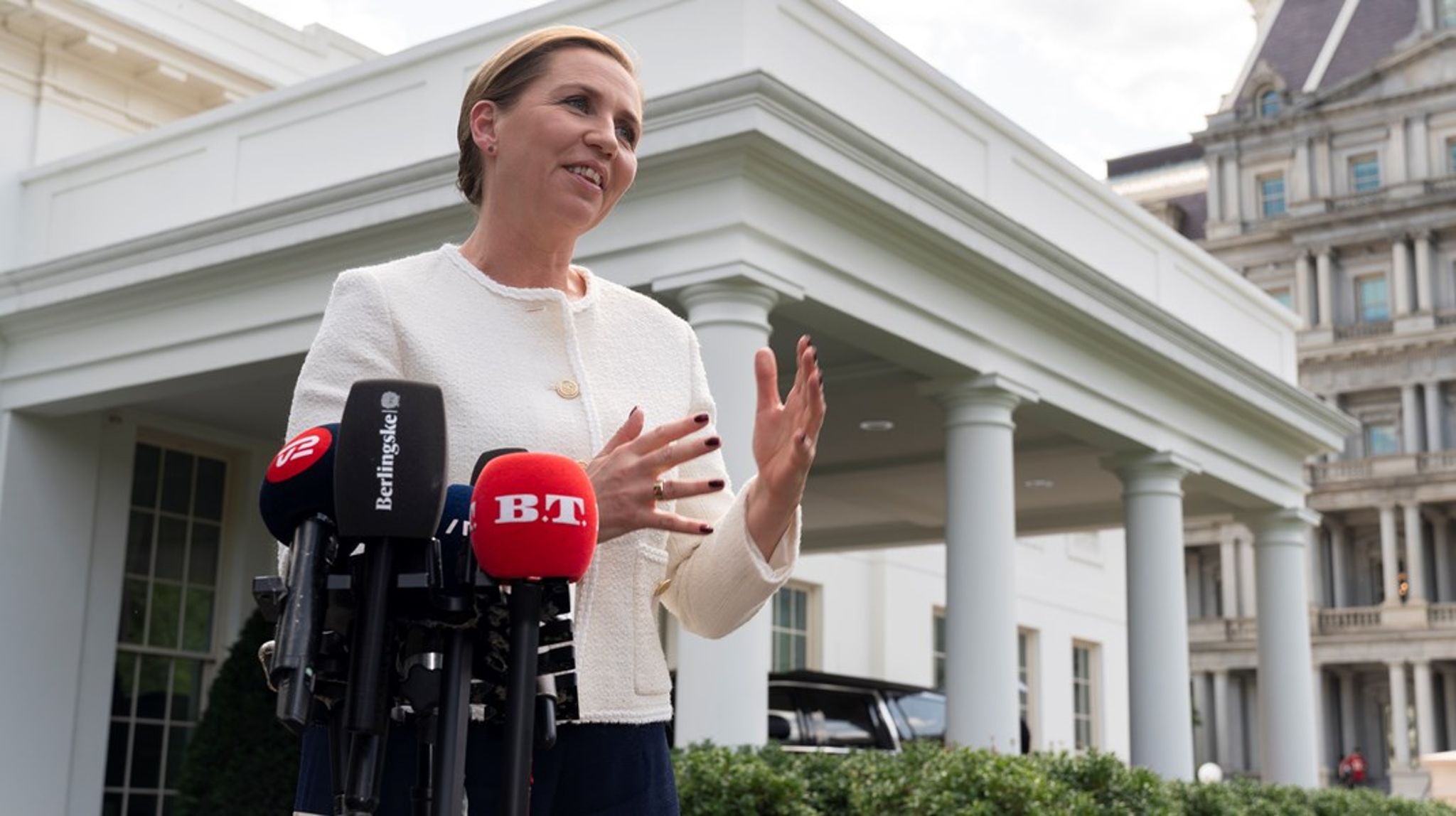 På pressemødet i Det hvide Hus fremhævede Mette Frederiksen sig selv og Danmark. Det var det allermest&nbsp;opsigtsvækkende, der skete i forbindelse med besøget i Washington, skriver Poul Madsen.