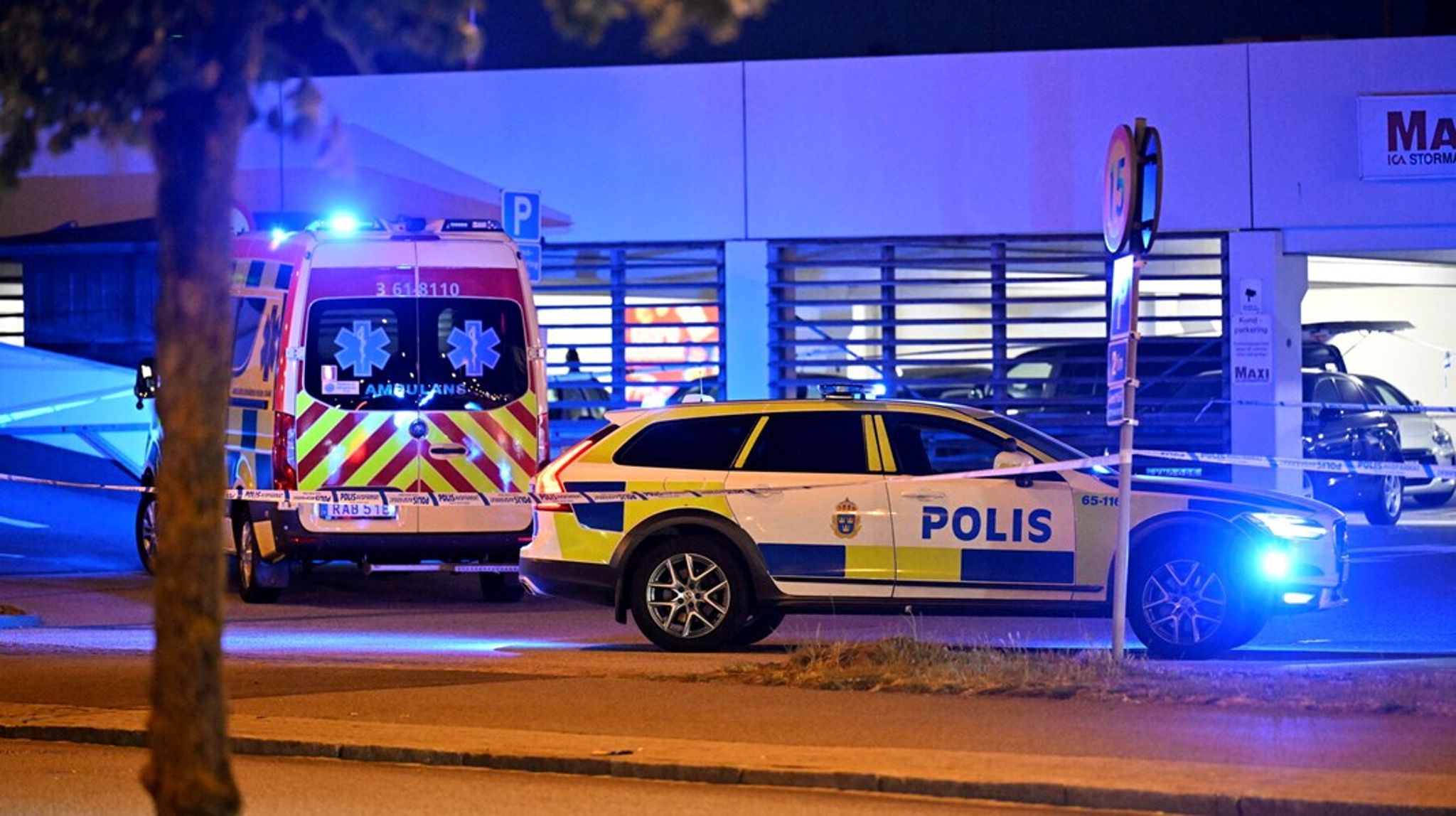 Når banderne ikke blot skyder lidt på hinanden i deres udsatte boligområder, men nu mejer hinanden ned i hobetal samt rammer uskyldige borgere, kan man ikke længere som politiker nøjes med at tro og gætte, skriver&nbsp;David Sausdal.