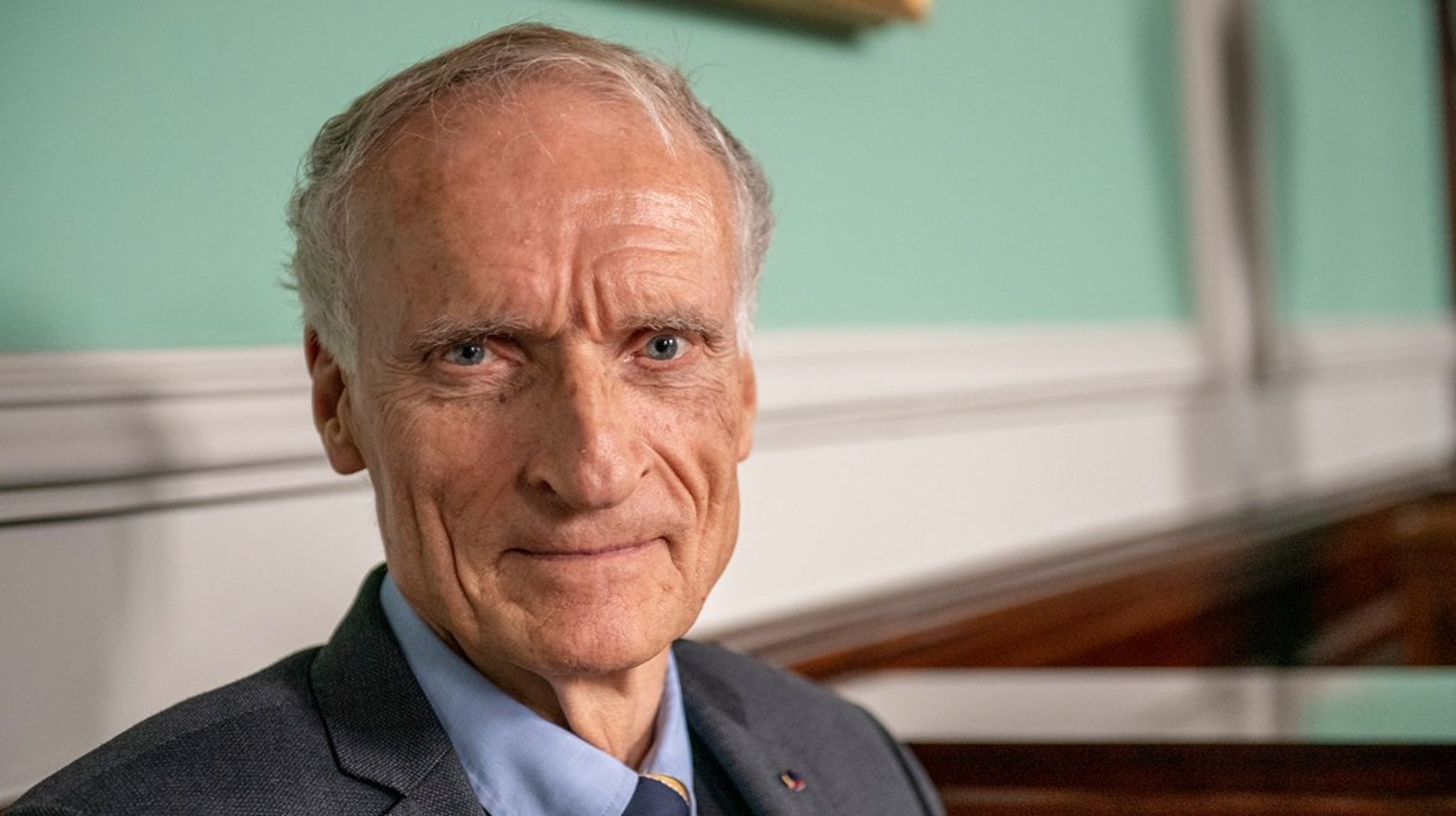 Det dummeste, man som liberal kan sige, er, at ”de røde taler om fællesskaber, de blå om frihed”. Det er helt forkert, skriver Bertel Haarder.