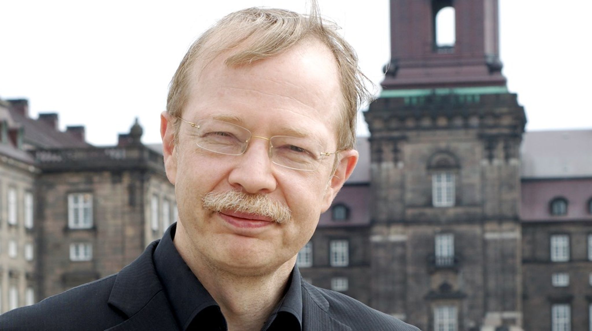 Det er fjerde gang Erik Holstein løber med prisen som 'überbesserwizzer'.<br>