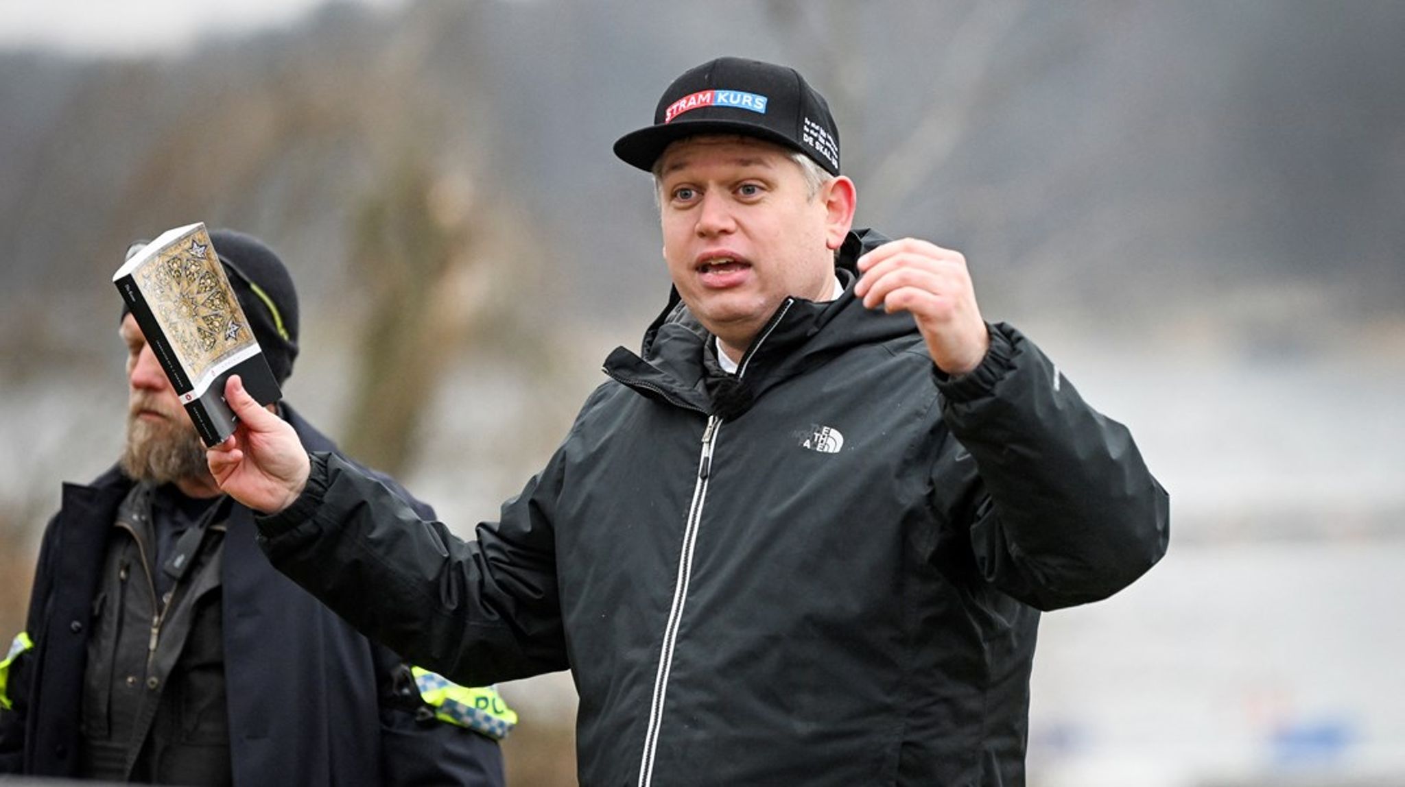 Det undrer mig, at anklagemyndigheden ikke har rejst straffesager mod typer som Rasmus Paludan endnu, skriver&nbsp;Oluf Jørgensen.