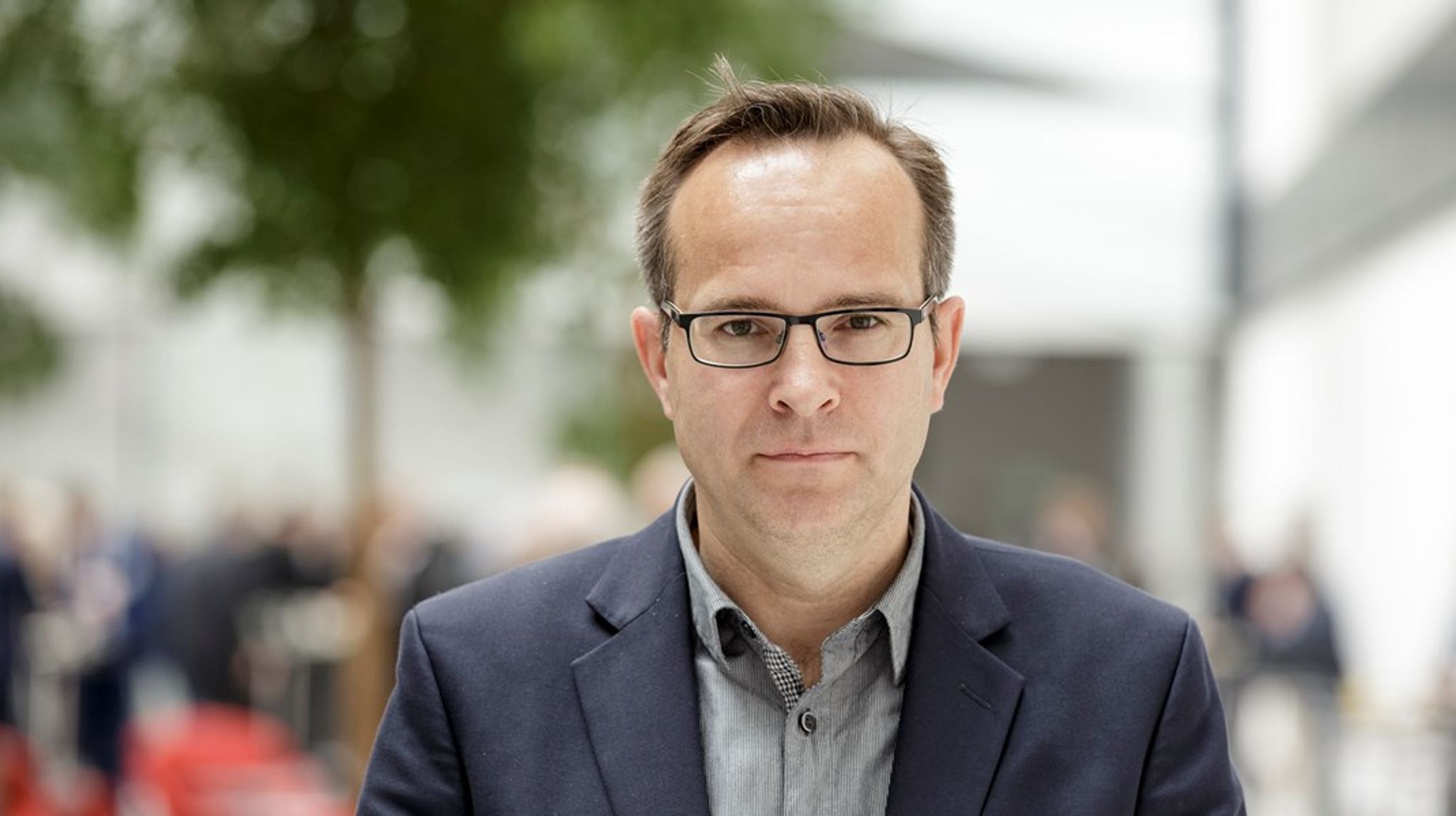Danske virksomheder eksporterer mest teknologi og viden til andre virksomheder. Derfor vil et eventuelt boykot af varer ikke skade den samlede danske eksport, fordi andelen af forbrugervarer, der eksporteres til OIC-landene, er lille, siger DI’s underdirektør, Peter Thagesen.