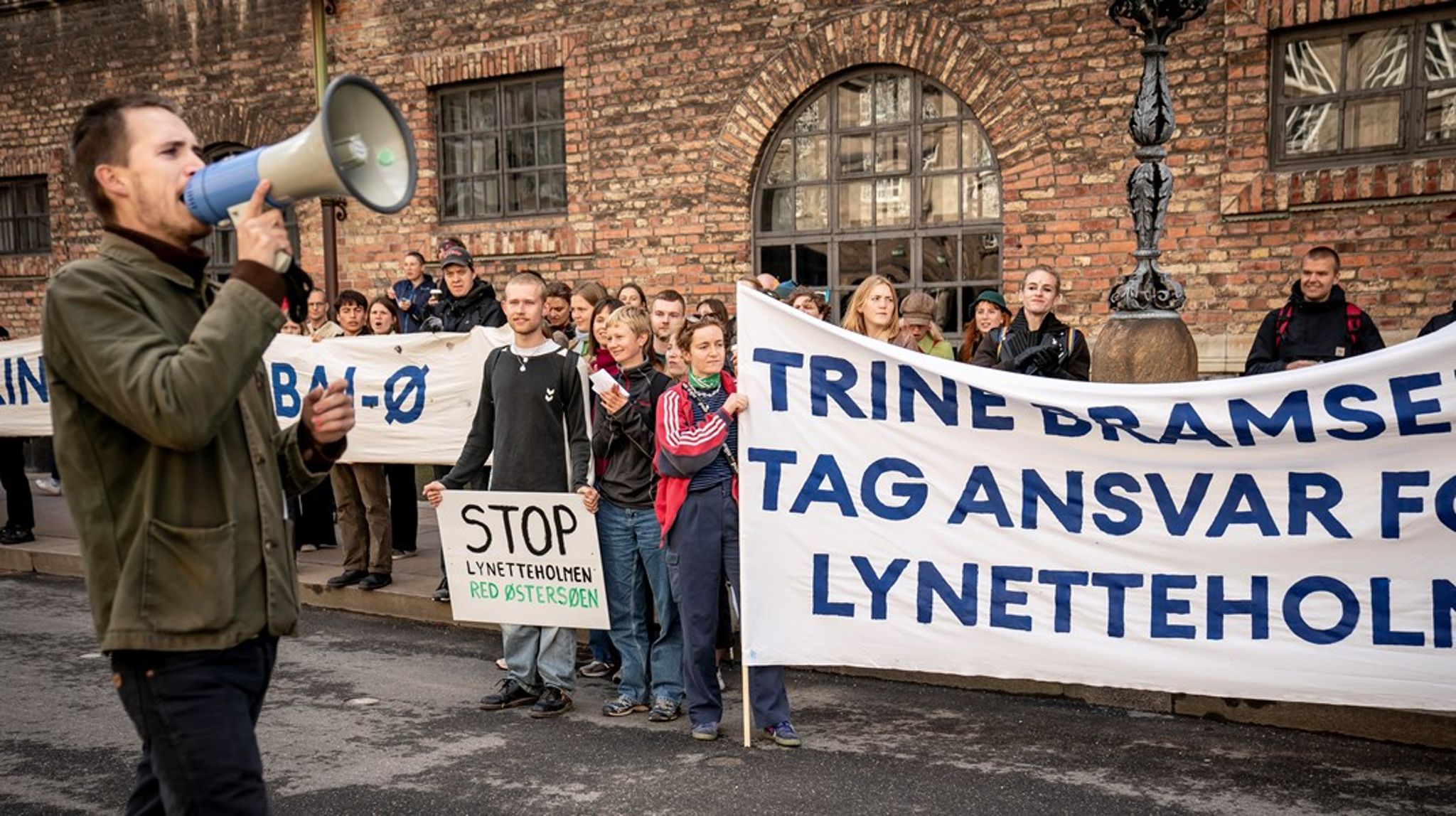 Fremover
kan borgere i Københavns Kommune, udover at demonstrere, benytte sig af Københavnerforslag til at få indflydelse på den førte politik.<br>