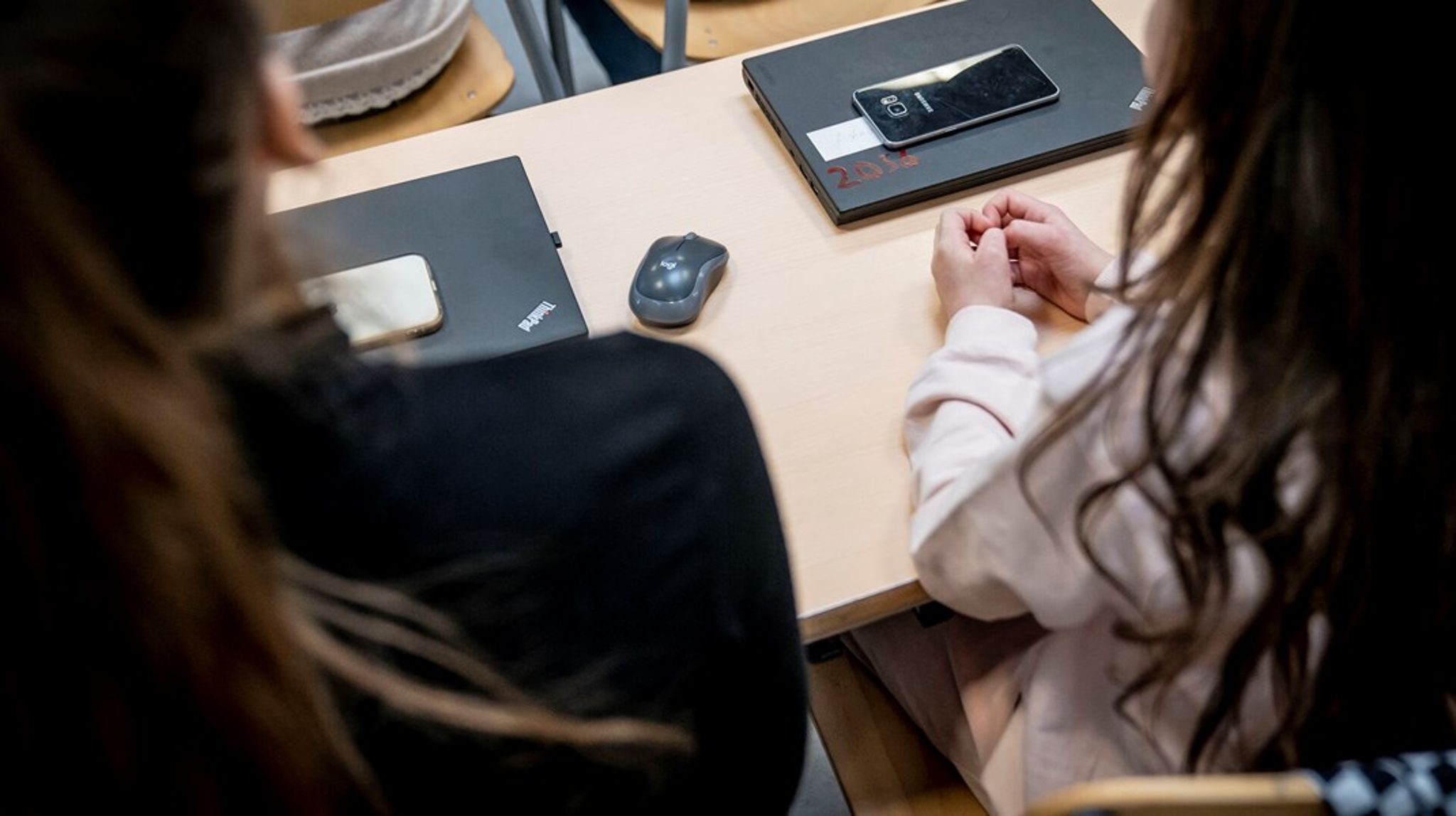 Digital teknologiforståelse bør være et obligatorisk fag i skolen. Sådan&nbsp;skaber vi kompetente borgere i et digitaliseret samfund og sikrer os mod skabelsen af en digital underklasse, skriver Maja Horst, Ole Sejer Iversen og Marianne Graves Petersen.
