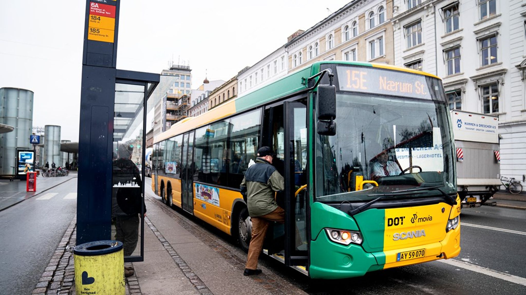 Der mangler cirka 800 millioner kroner, hvis busserne skal gå fri af yderligere nedskæringer, vurderer Steen Vindum (V).&nbsp;
