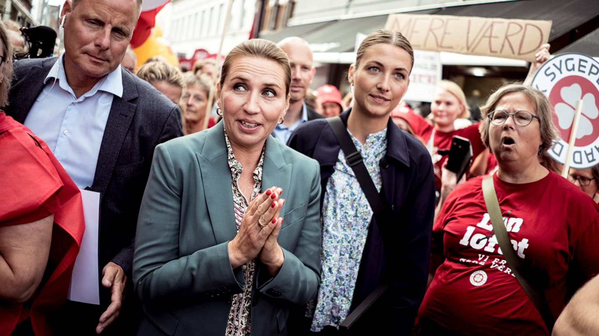 Det er ikke Mette Frederiksens nye lønløft, der har slået den danske model ihjel. Skiftende regeringer har grebet, når tingene er gået i hårdknude, som under sygeplejerskernes strejke i 2021, skriver Poul Madsen.<br>
