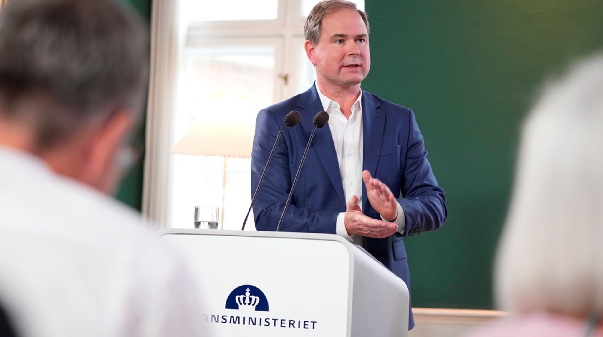 Finansminister Nicolai Wammen fremlagde mandag regeringens oplæg til trepartforhandlingerne om løn sammen med sammen med indenrigs- og sundhedsminister Sophie Løhde og kulturminister Jakob Engel-Schmidt.&nbsp;