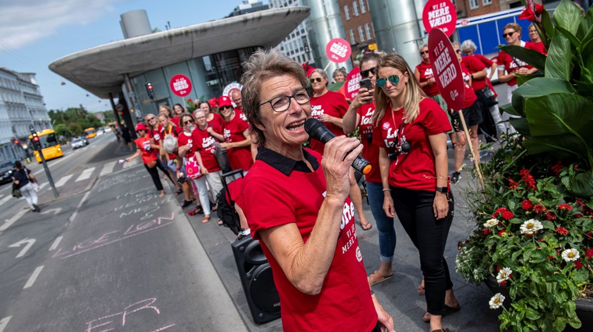 For to år siden stemte sygeplejerskerne nej til overenskomstforhandlingerne og nedlagde arbejdet i næste to måneder. Det blev startskuddet til de trepartsforhandlinger, som regeringen nu tager hul på med arbejdsmarkedets parter i den offentlige sektor.