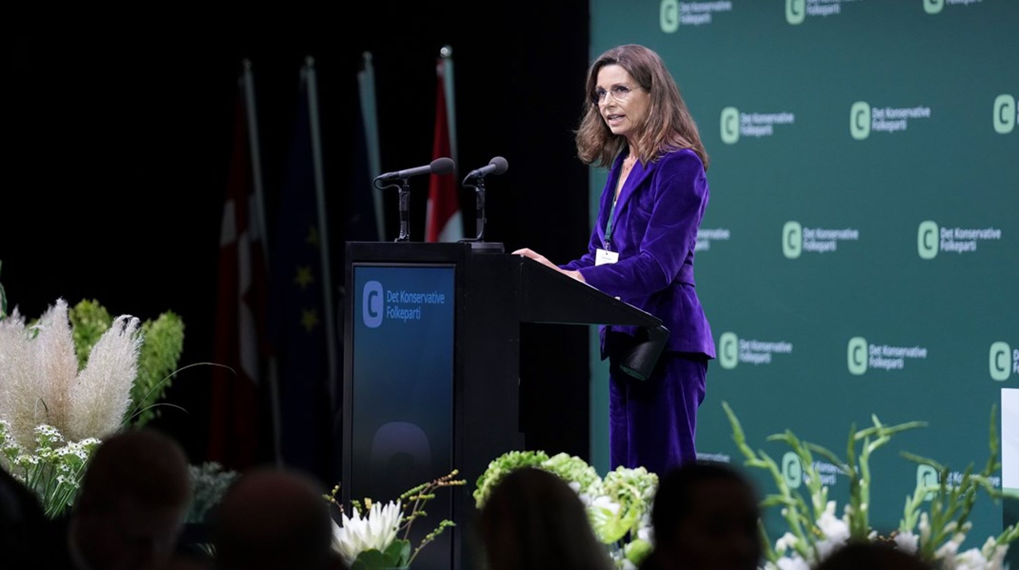 Baglandets uforståenhed over for ledelsens håndtering af Pernille Weiss gav på De Konservatives Landsmøde et hint om, hvor hurtigt stemningen kan vende, skriver Ali Aminali. Her ses Weiss til landsmødet i Herning den 23. september 2023.