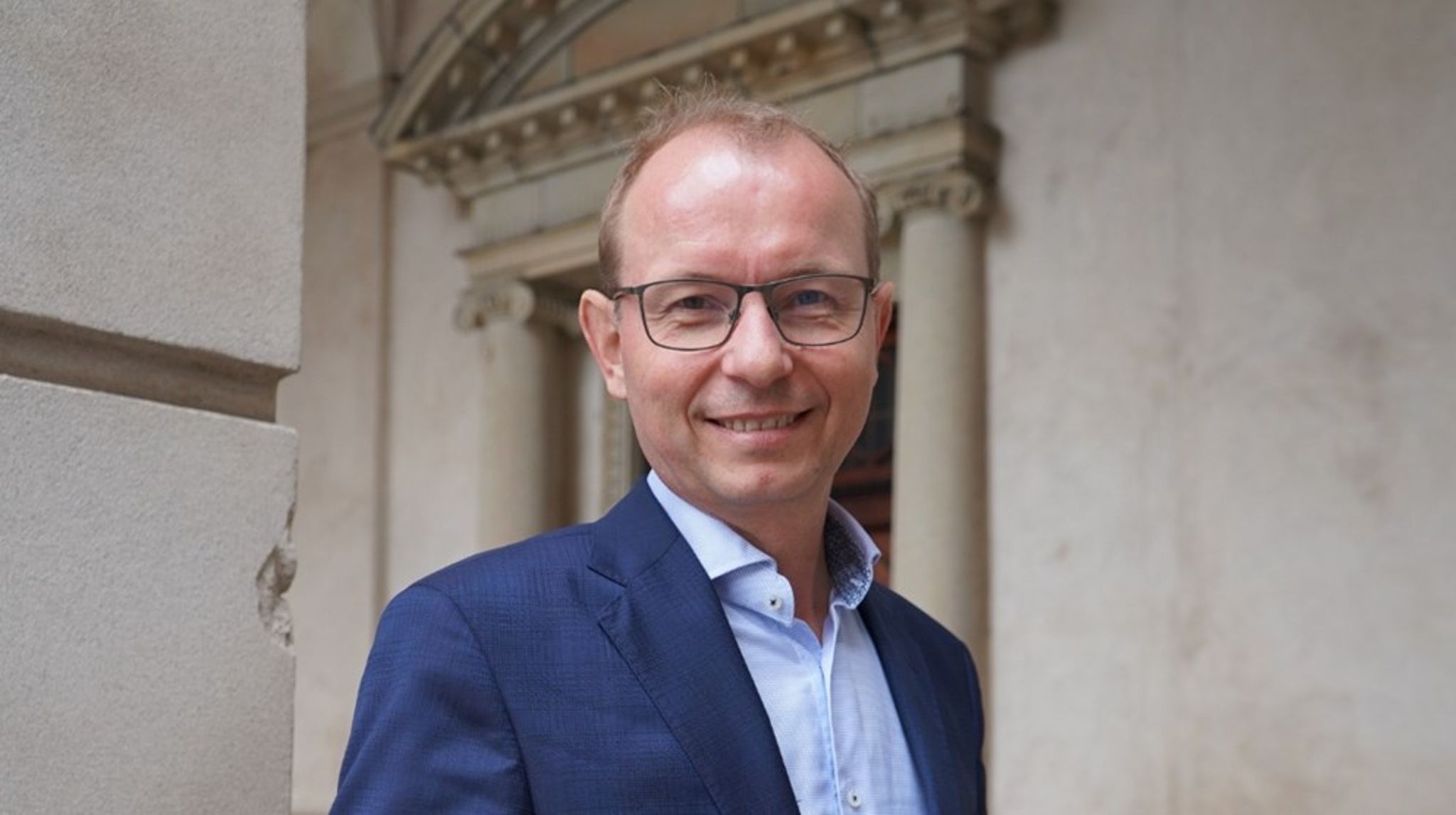 Søren Gaard har siden 2020 været ansat i en stilling som afdelingschef i afdelingen for strukturel sundhed i Indenrigs- og Sundhedsministeriet.