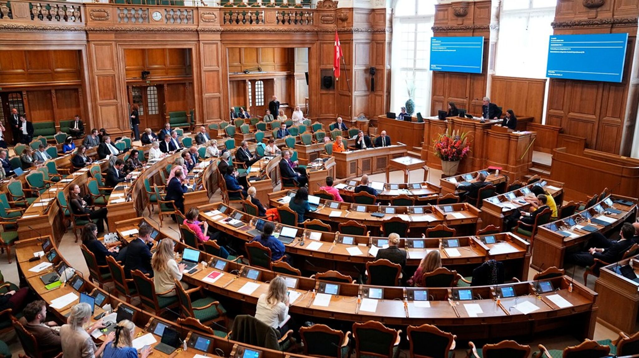 Vi skal gentænke, hvordan Folketingets udvalg fungerer, skriver Christina Olumeko og Christian Friis Bach.<br>
