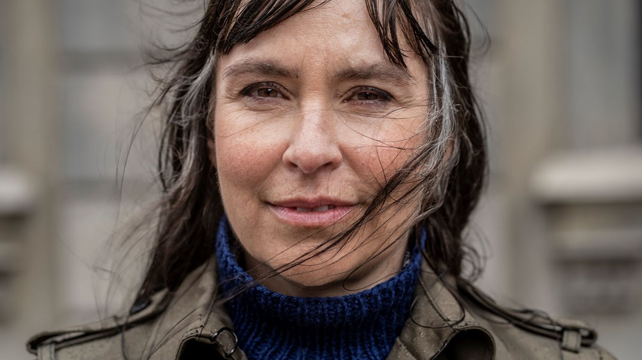 Filosof og forfatter Mathilde Walter Clark har skrevet "beretningen om det efterår, hvor minkene forsvandt ud af minksagen", som der står på forsiden af hendes nye bog.