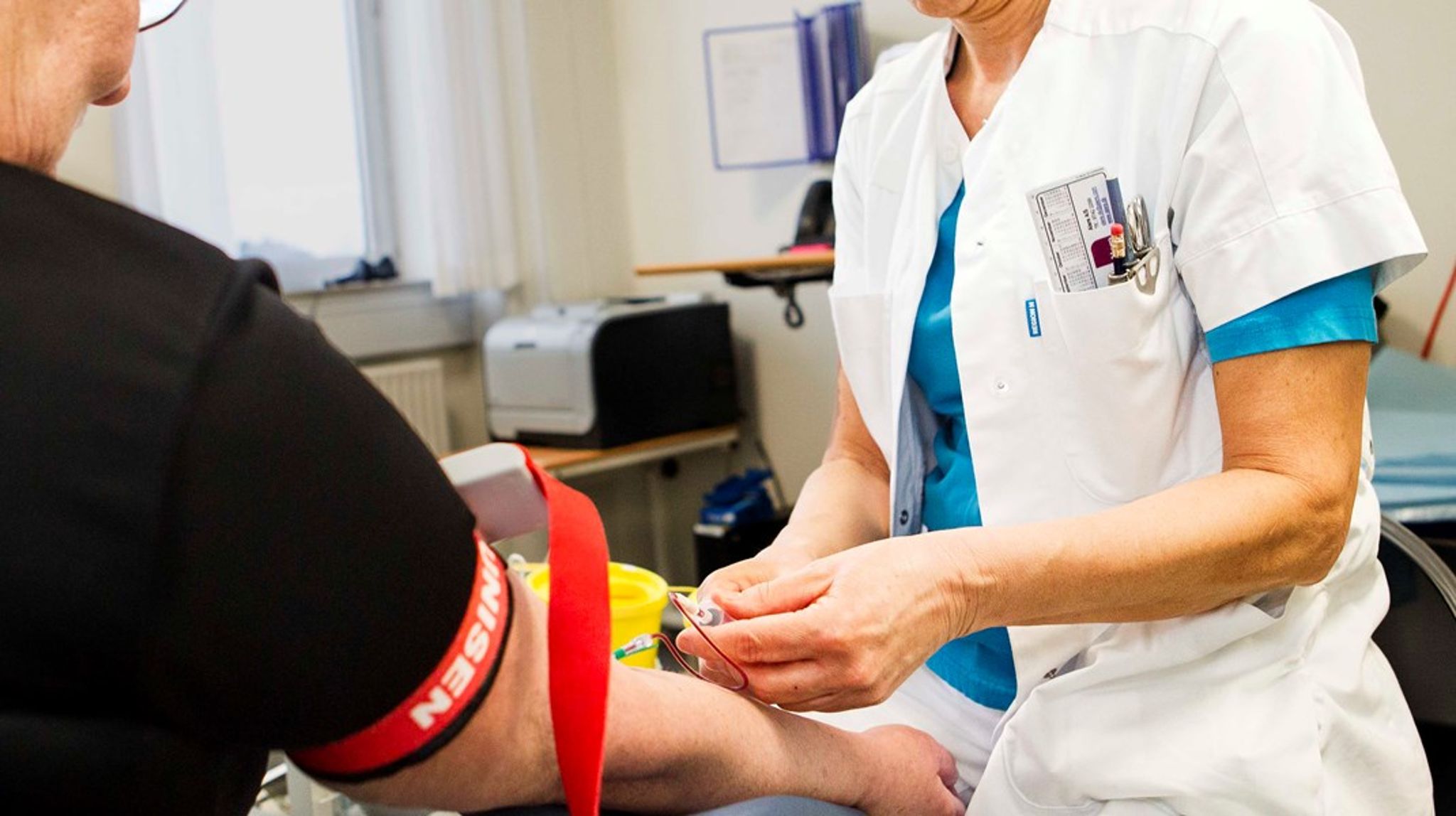Med regeringens finanslovsudspil&nbsp;er der flere penge til sundhedsvæsenet.&nbsp;Men de penge afsættes til mere forbrug; flere undersøgelser og behandlinger. Det er i nogle tilfælde rigtig godt, men faktisk kan man også blive undersøgt for meget, skriver forsker&nbsp;Alexandra&nbsp;Jønsson.
