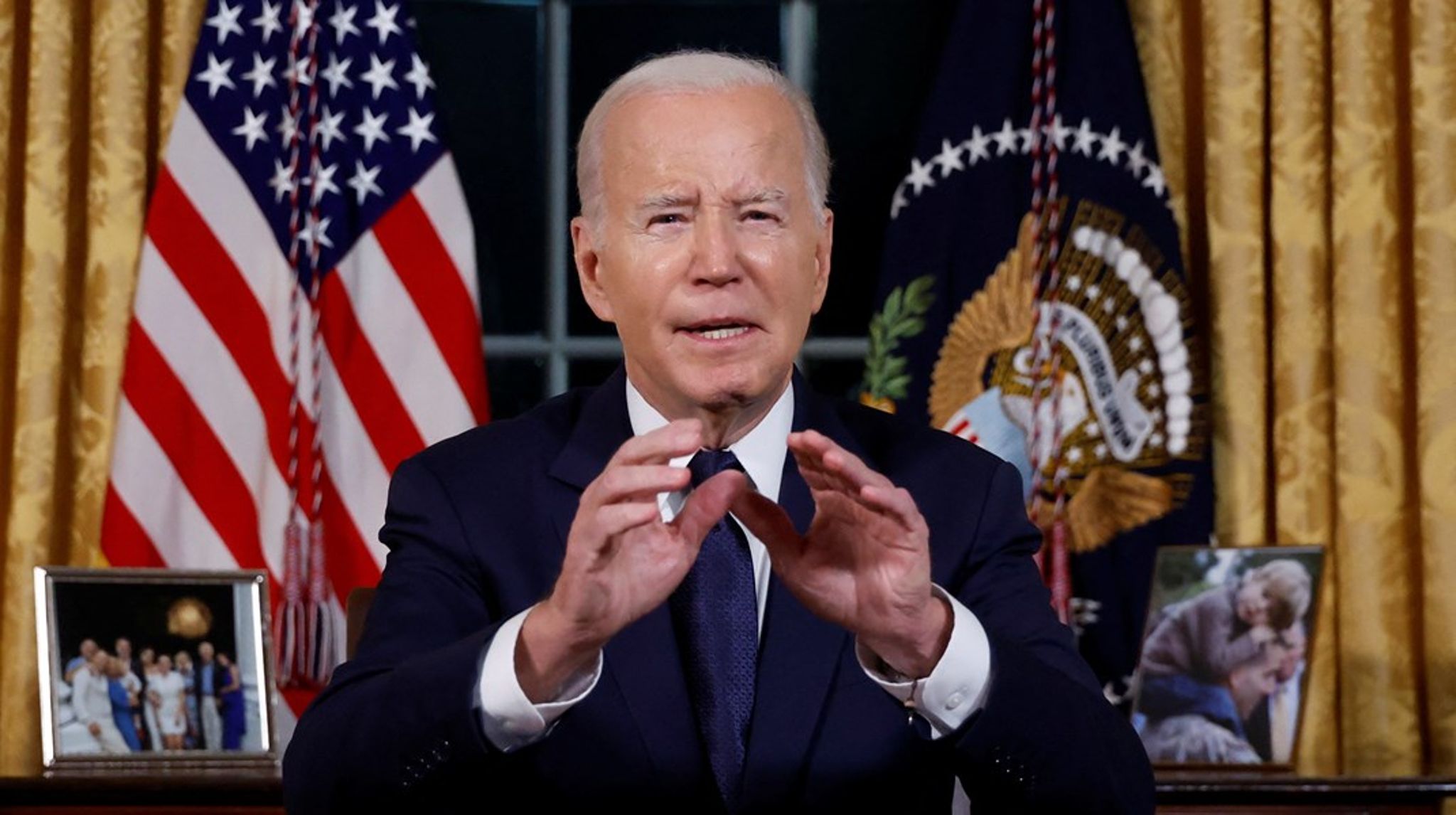 Præsident Biden talte til nationen fra sit kontor i det Hvide Hus 20. oktober 2023. Her gentog Trumans doktrin: Det var USA's opgave at støtte frie befolkninger, skriver Mikkel Vedby Rasmussen.