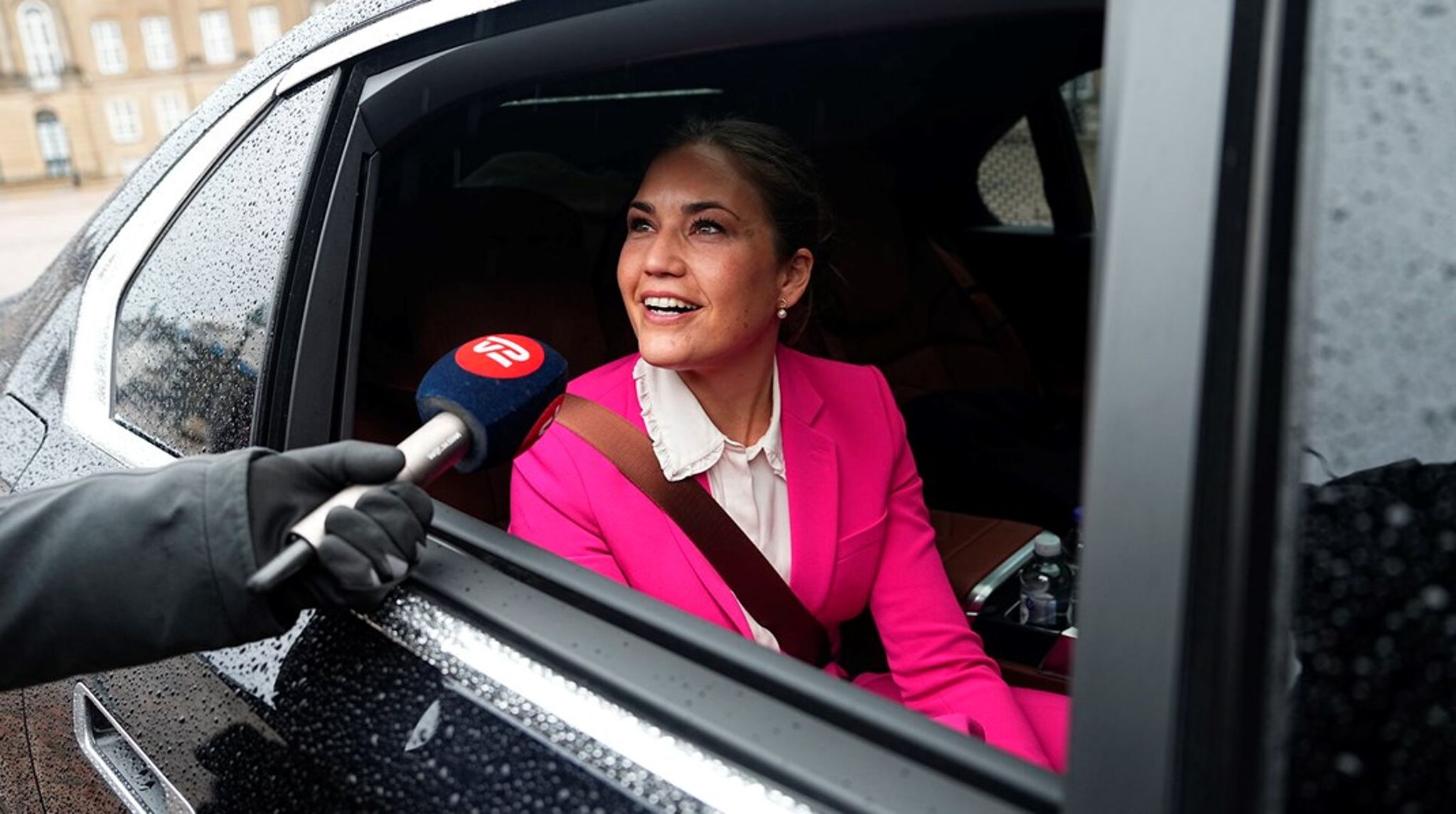 Marie Bjerre har slået dobbeltture hele sin politiske karriere, men er nu – om ikke slået tilbage til start – så i hvert fald nødt til at rykke tre felter tilbage, skriver Morten Reimar.
