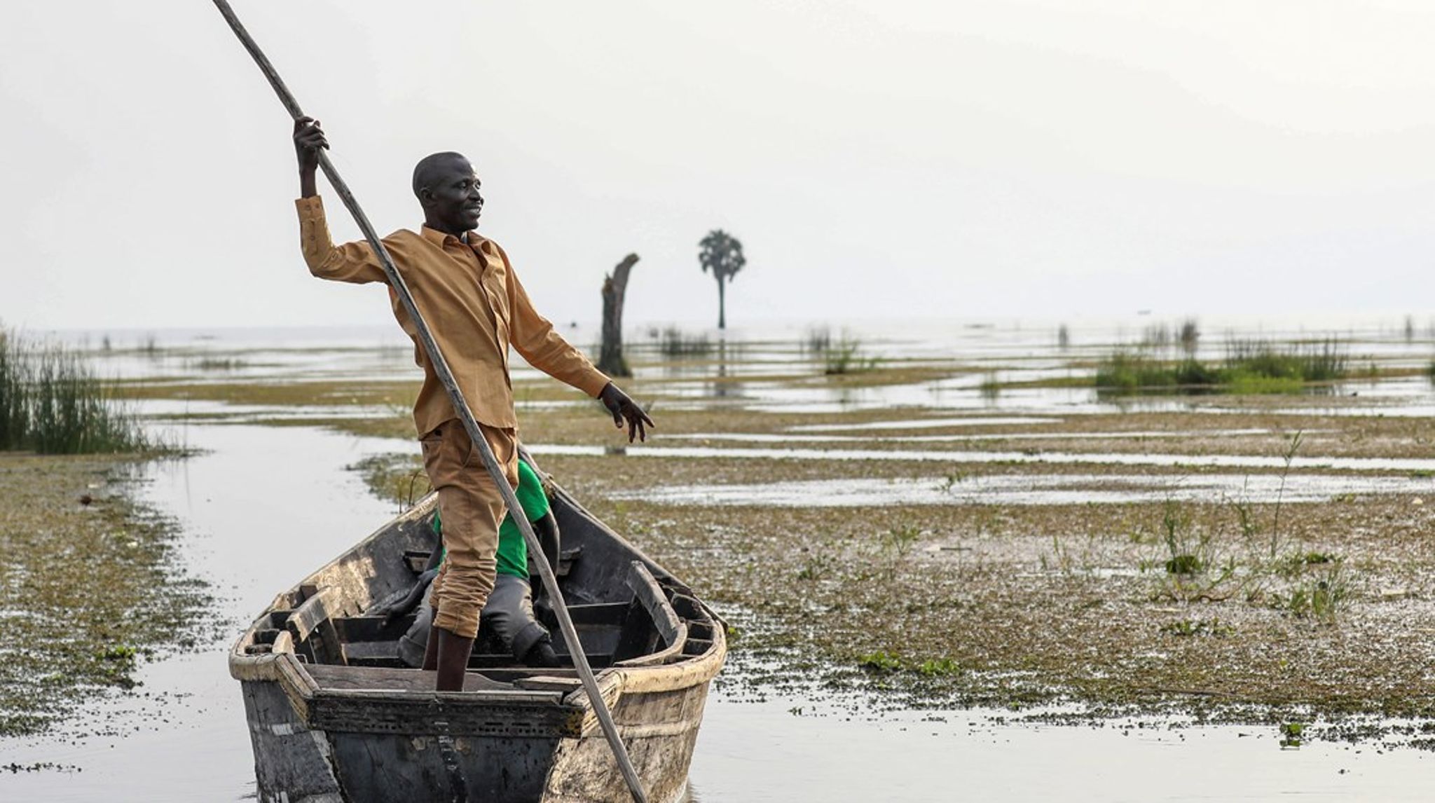 For et land som Uganda er der ikke noget alternativ til olieindtægterne, og hvis de lukker for oliehanen, lukker de også for finansieringen af skoler og hospitaler, skriver Mattias Söderberg.&nbsp;<br><br>