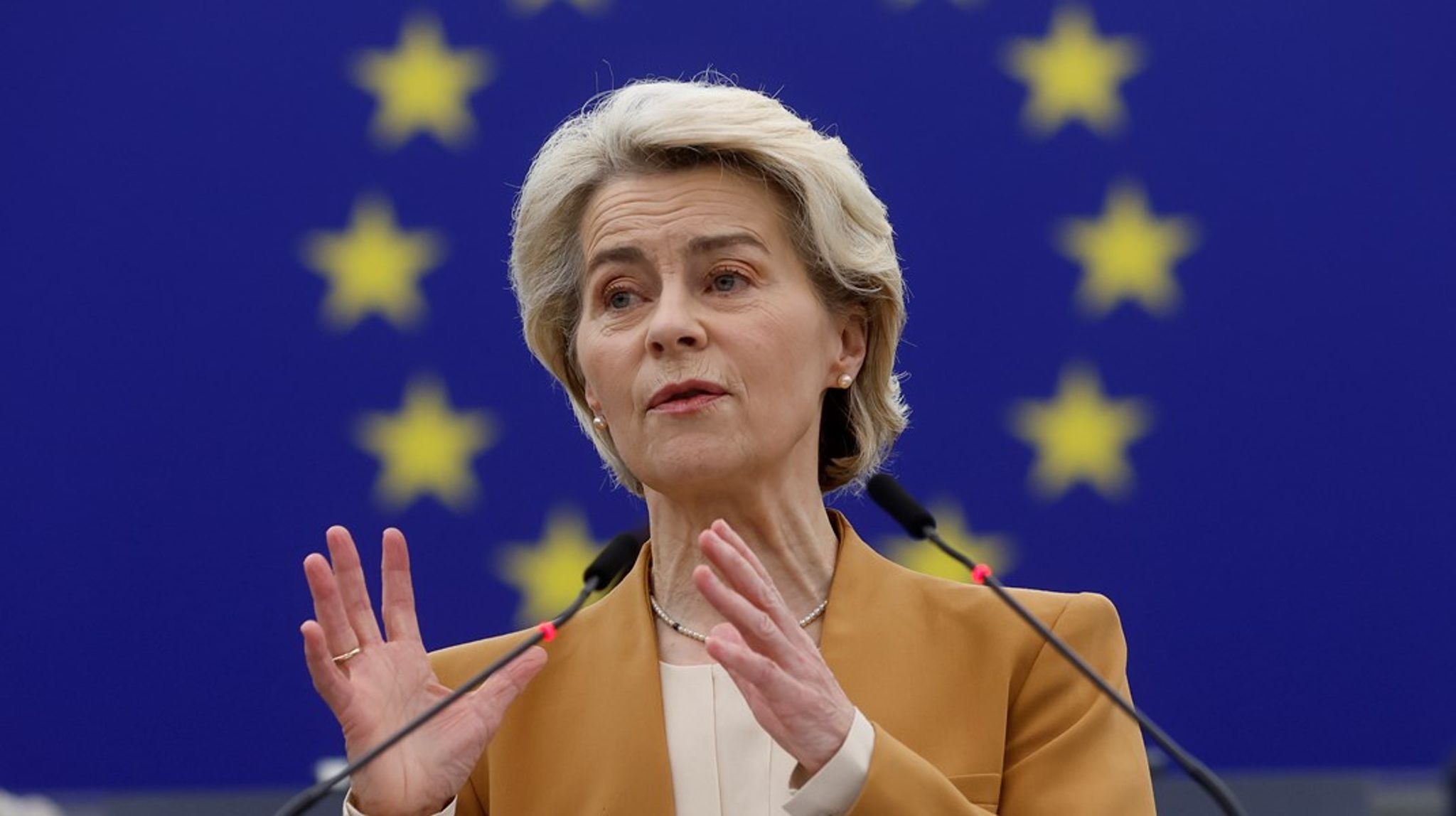 Ordet <i>geopolitik </i>optræder
hyppigt i den nye aftale, og der tales også om <i>strategisk autonomi</i> – termer, der
er blevet brugt hyppigt af EU’s Højtstående Repræsentant Josep Borrell og Ursula
von der Leyen-Kommissionen siden 2019, skriver Henrik Larsen.