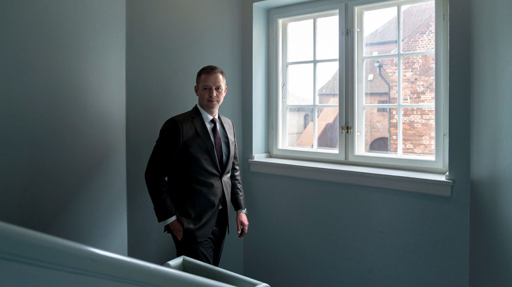 Der skal tænkes i helt nye løsninger, hvis krisen i den kollektive trafik skal løses, mener transportminister Thomas Danielsen (V). Han venter lige nu på et ekspertudvalgs idékatalog, før han kan pege på konkrete tiltag.
