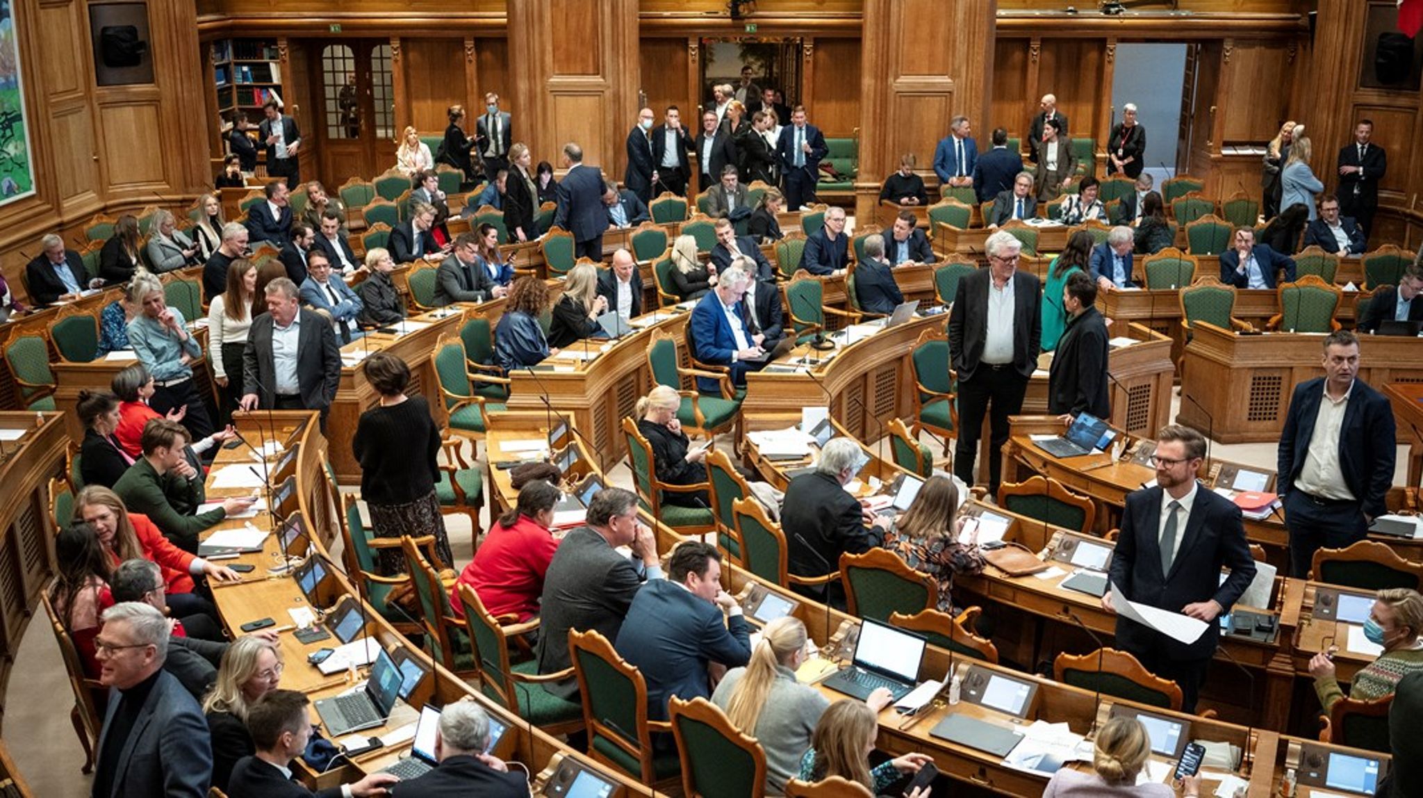 Der er en masse spørgsmål, der presser sig på i dansk politik. Malene Møller Hall&nbsp;har udvalgt fem af de meste oplagte og forsøger at besvare dem.