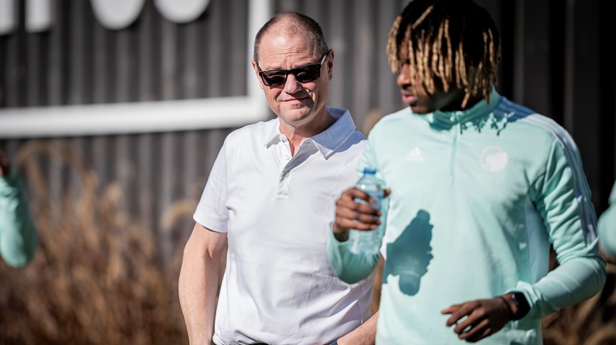 Allan Agerholm trækker sig fra formandsposten i Parken Sport &amp; Entertainment. Agerholm er desuden formand for Moderaternes erhvervsklub.