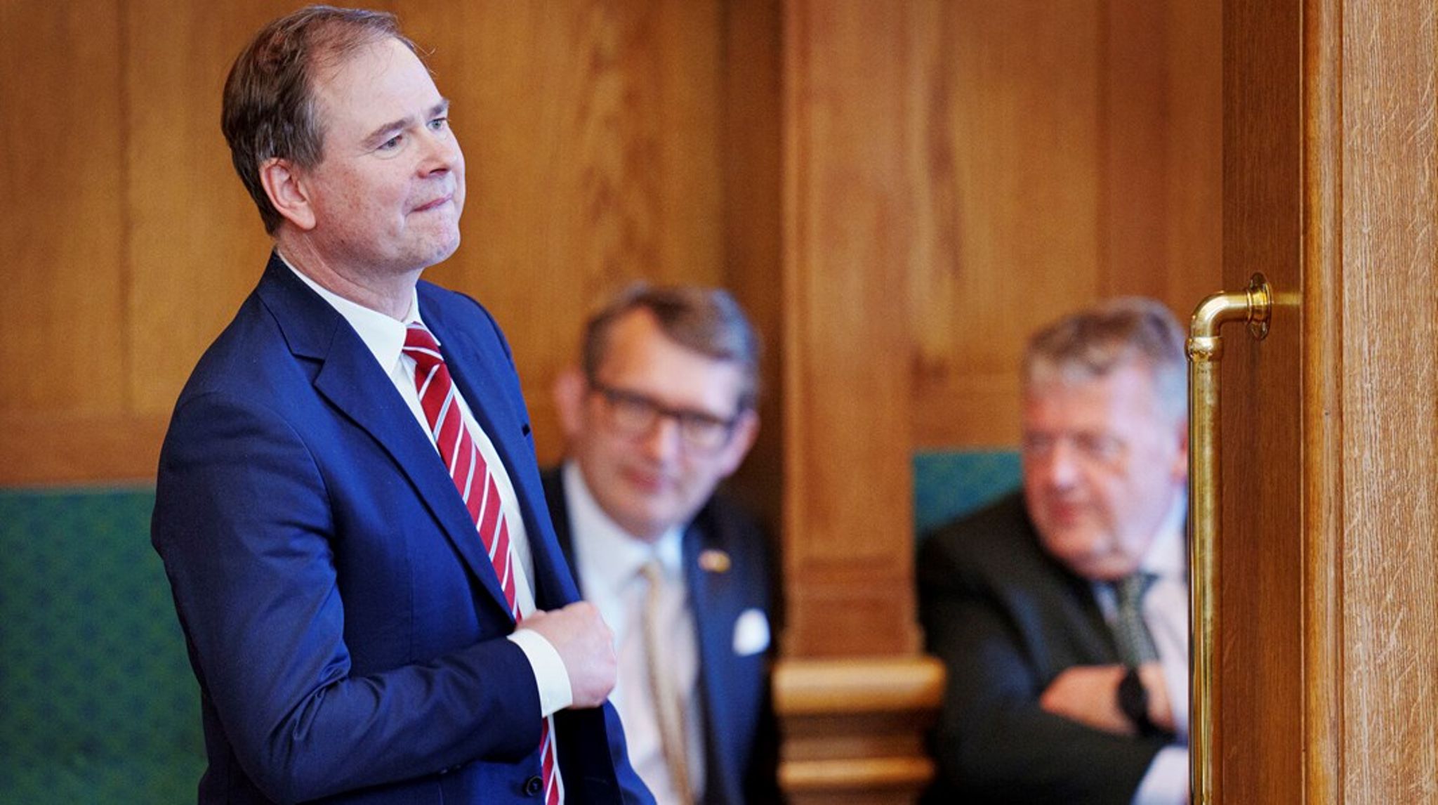 År efter år har Folketinget vedtaget lovforslag, som hver især har drevet de statslige administrationsudgifter op. Nu bebuder finansminister Nicolai Wammen et "arbejdsprogram", som skal være med til at trække modsat.<br>