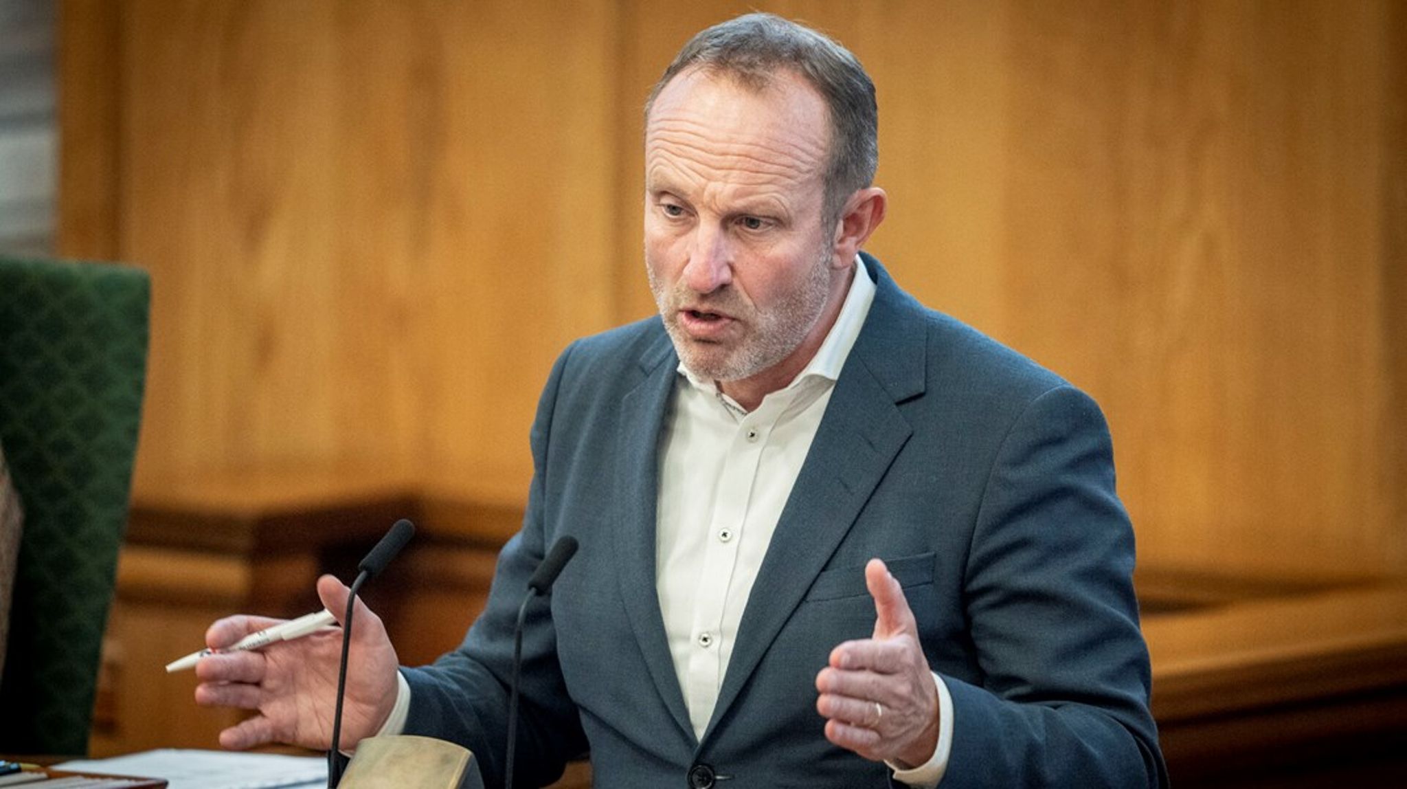 Radikales politiske leder, Martin Lidegaard, kalder danskernes dalende fertilitet for et af "de allervigtigste politiske spørgsmål". Her kan du læse, hvad fem partier vil gøre ved de faldende fødselstal.