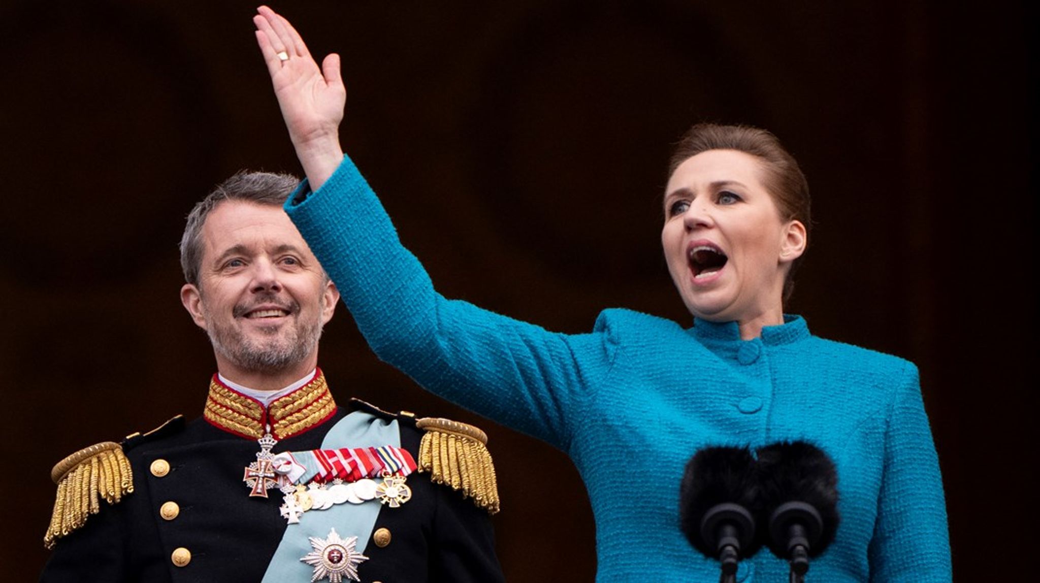 Det endelige socialdemokratiske omfavnelse af monarkiet foregik i januar 2024, hvor Mette Frederiksen gjorde en ende på den socialdemokratiske skizofreni mellem republikanisme og monarkisme, skriver&nbsp;Tim Knudsen og Peter Heyn Nielsen.<br>