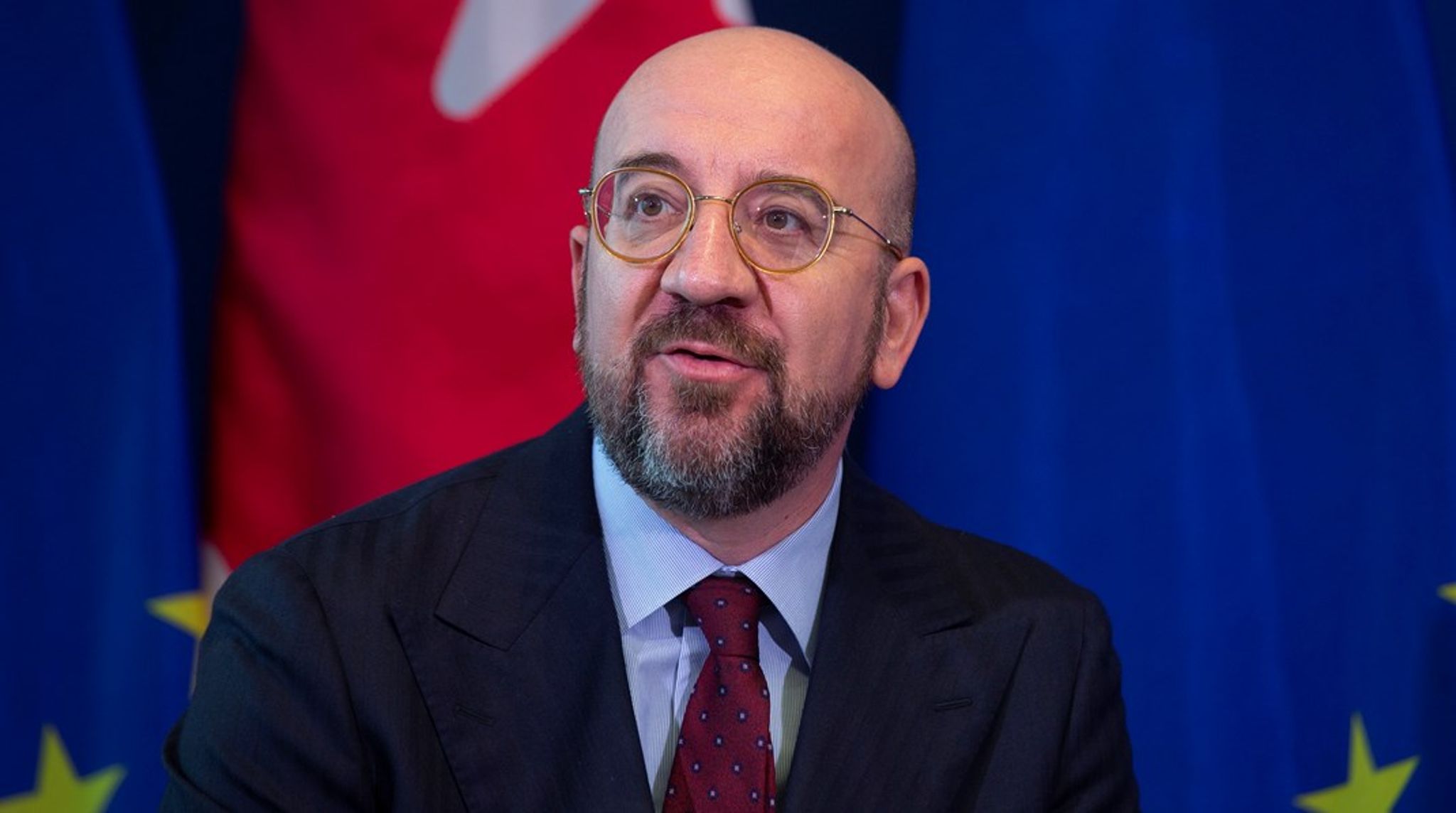 <div>Efter kritik dropper Charles Michel sit forsøg på at komme i Europa-Parlamentet og fortsætter som formand for Det Europæiske Råd.<br></div>