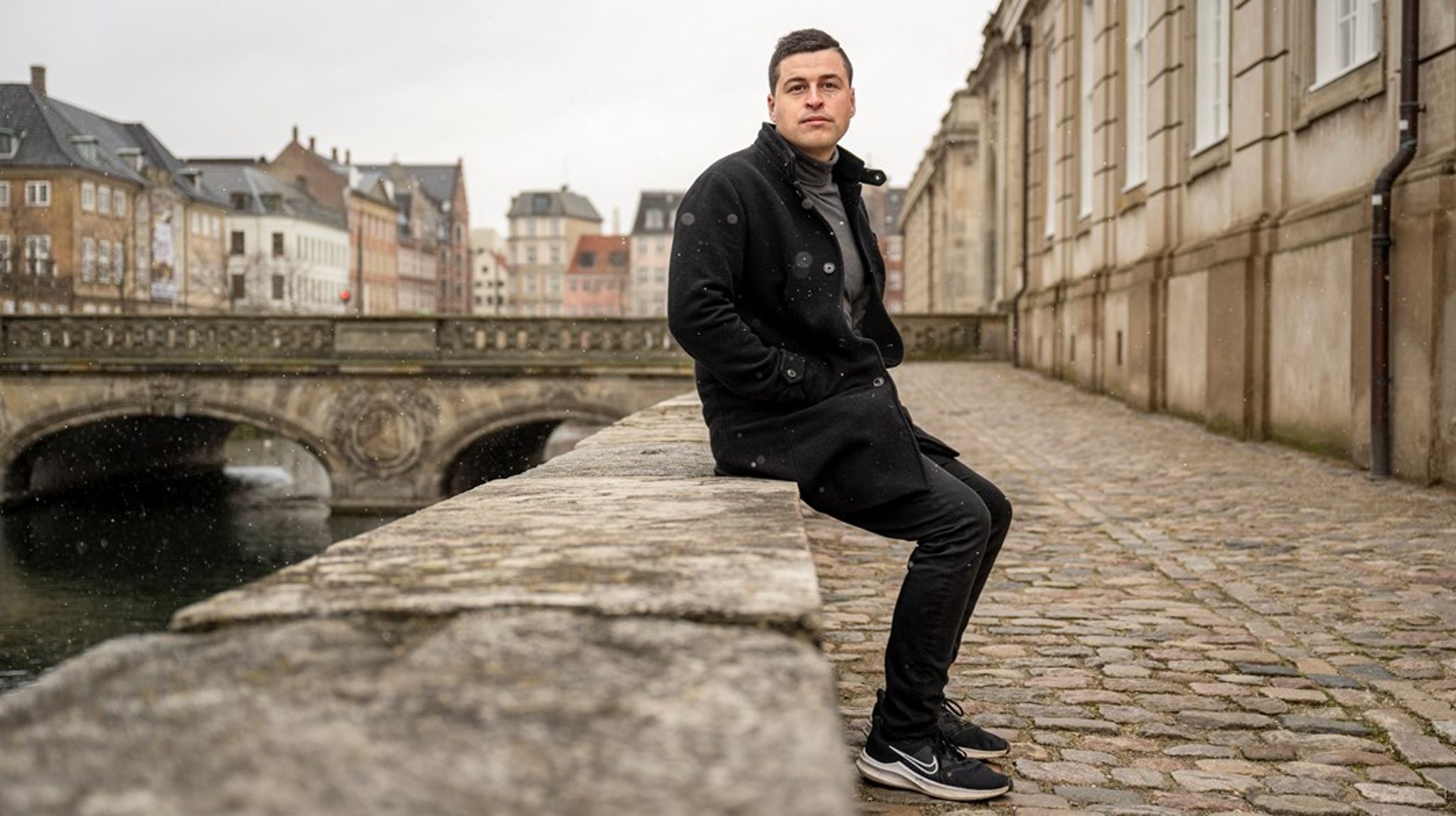Da jeg stod på News, havde jeg det ad helvede til. Inden havde jeg nærmest ligget på køkkengulvet og råbt og skreget, fortæller Fonseca om dagen, hvor han blev smidt ud af Moderaterne.
