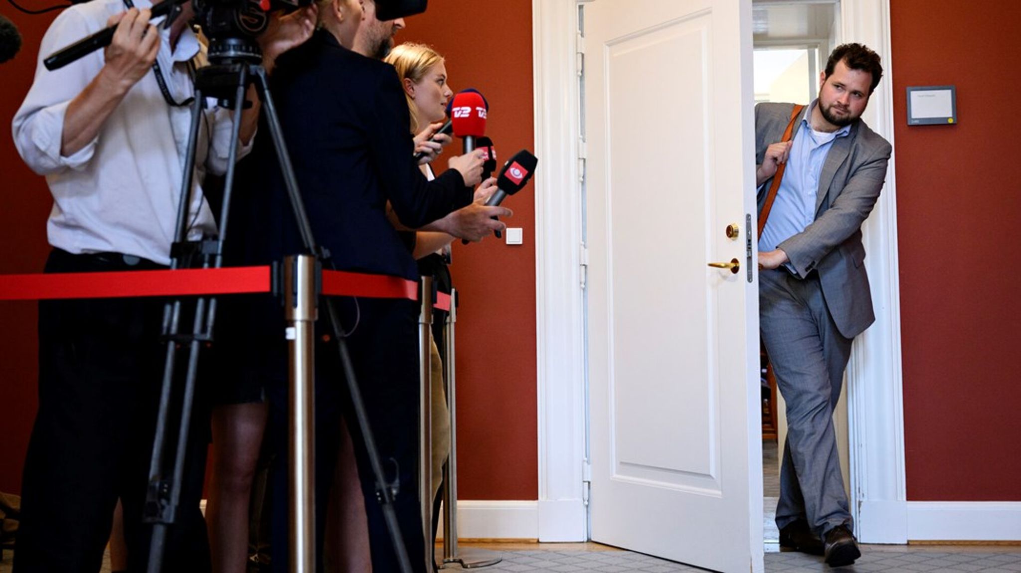 Hvis han bliver valgt til fem år mere i Europa-Parlamentet, betragter Anders Vistisen (DF) det som sin vigtigste opgave at medvirke til at få bremset den illegale indvandring til Europa.&nbsp;