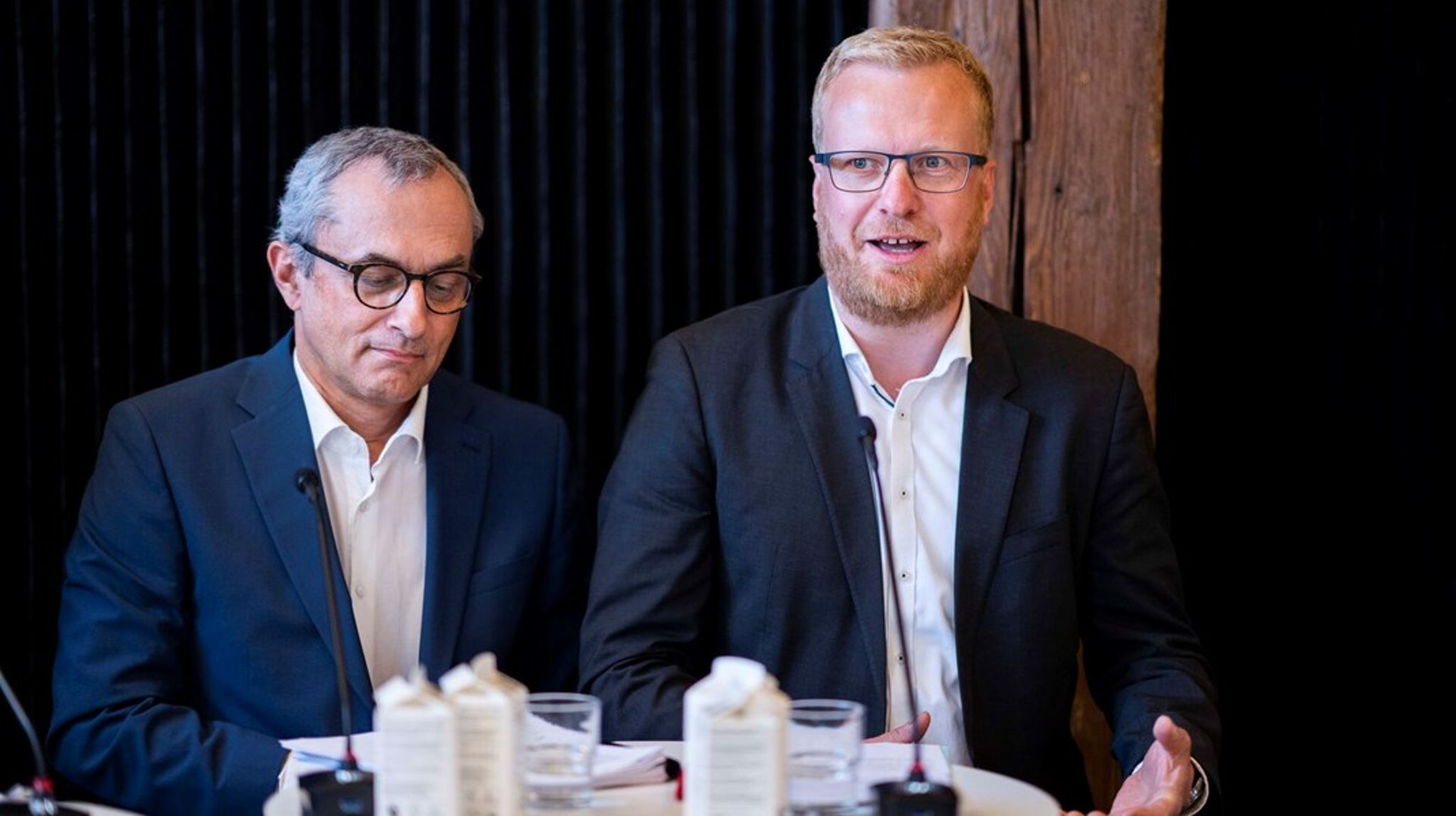 Mange deltidsansatte vil gerne på fuldtid, men kommunerne henviser til ’strukturelle og kulturelle barrierer’. Sandheden er nok snarere, at det for kommunerne ofte er mere fleksibelt at have deltidsansatte, og derfor hænger man i bremsen, skriver Morten Skov&nbsp;