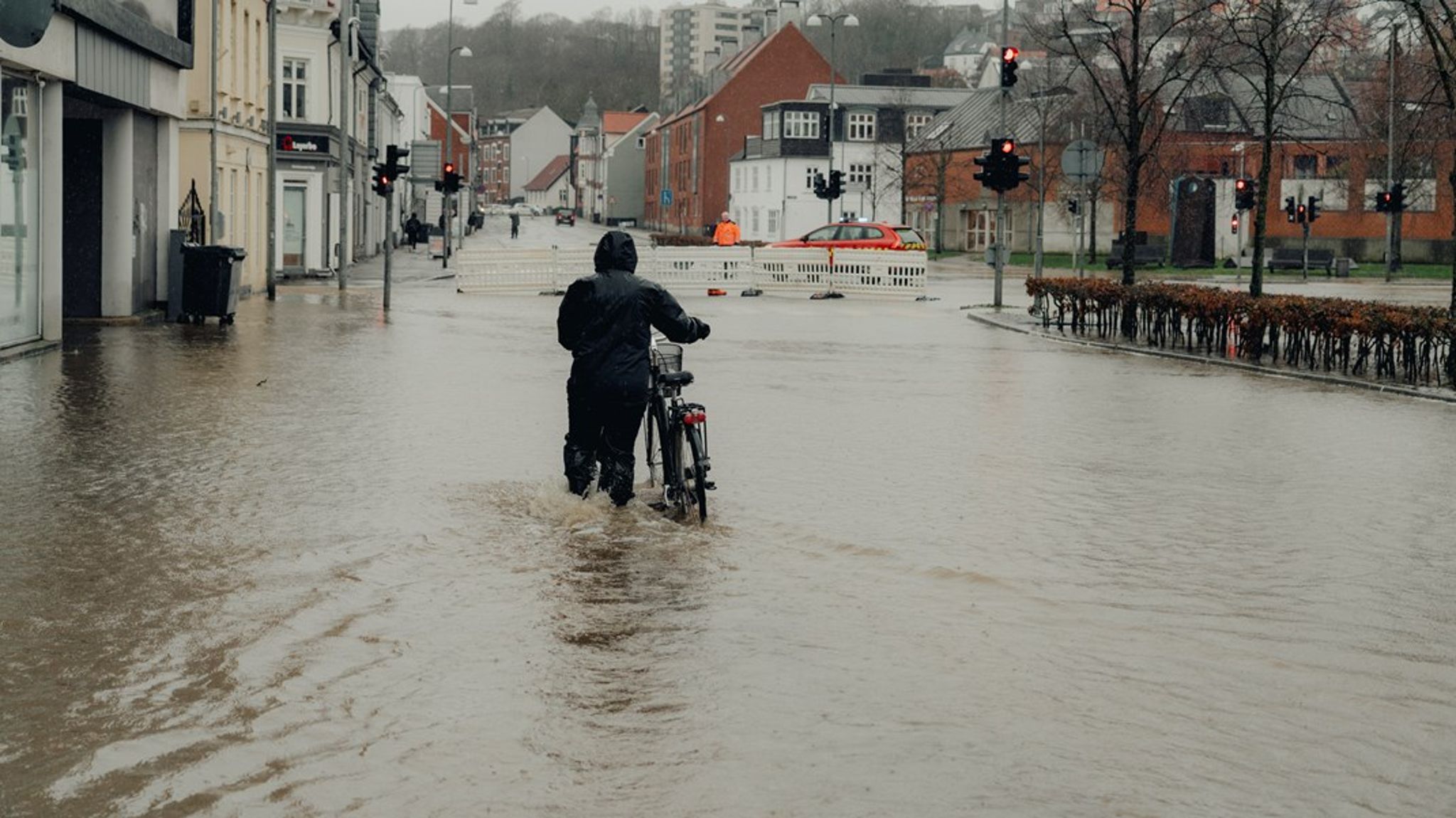 Der behov for ny lovgivning til at sikre vores drikkevand og ikke mindst vandmasserne som følge af klimaforandringer, skriver Carl-Emil Larsen, administrerende direktør i Danva. 