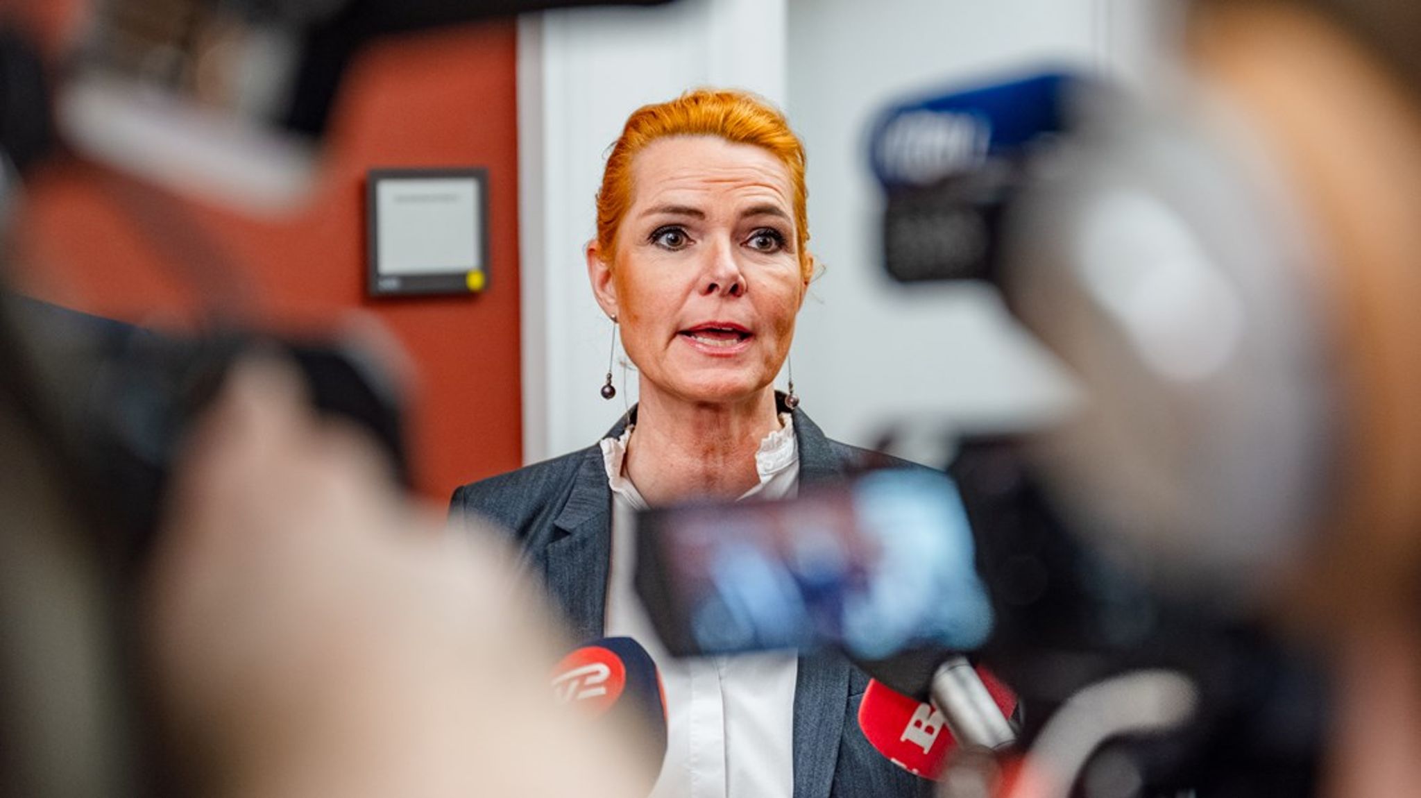 Med hele 34 borgmestre er Venstre fortsat en kæmpe i det kommunale landskab, mens Danmarksdemokraterne kun er en lilleput med sine få tilløbne byrådspolitikere, skriver&nbsp;Thomas Larsen.
