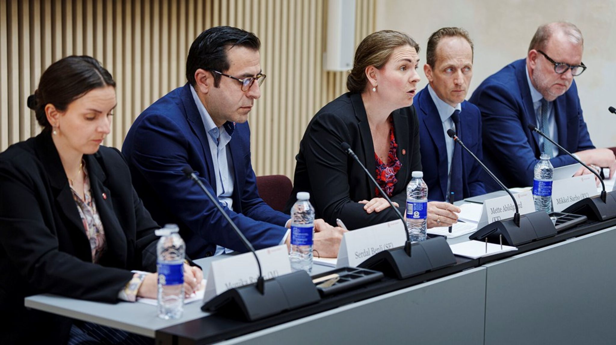 Der var dømt hård kritik til Sundhedsministeriet og regionerne, da Statsrevisorerne præsenterede deres beretning mandag. 