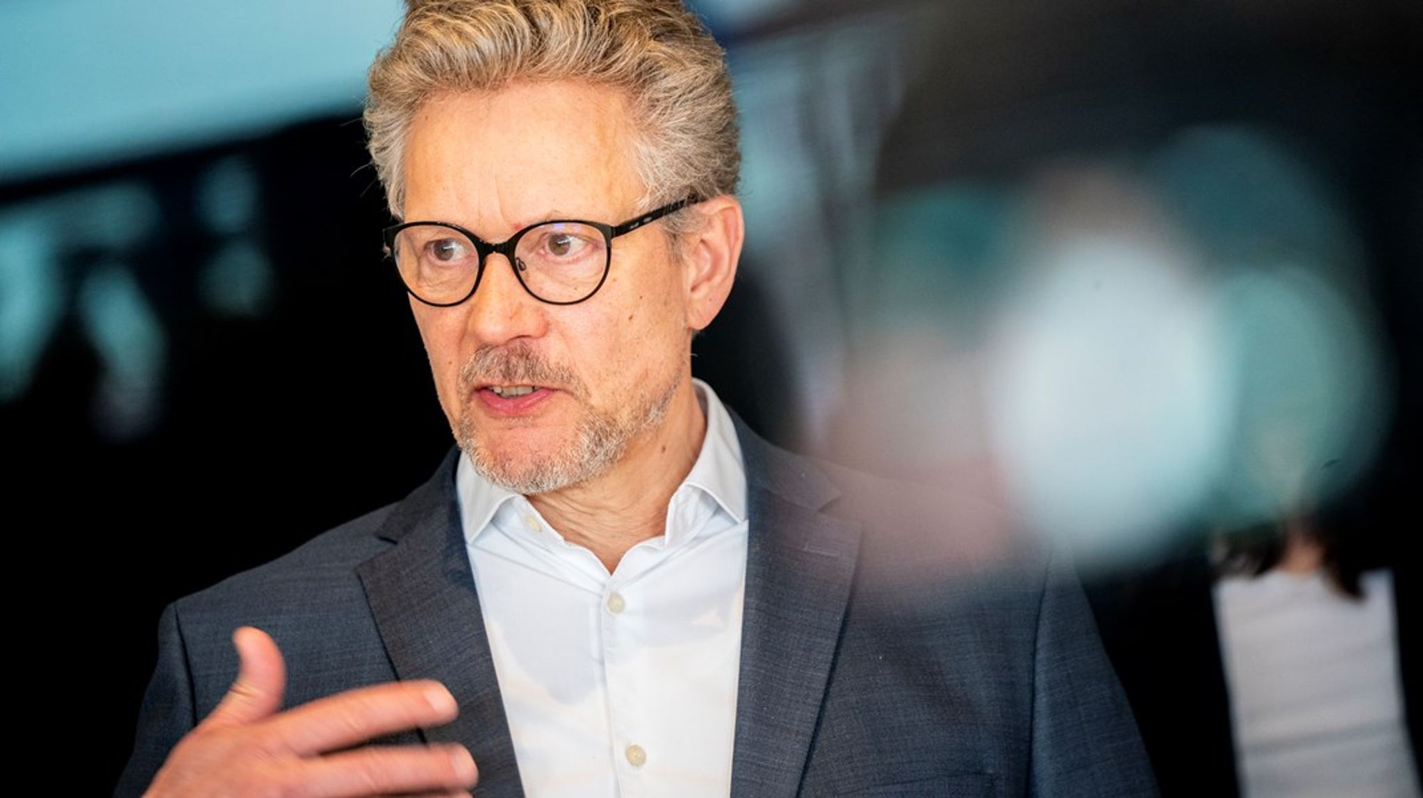 Når kun nogle partier deltager i forhandlingerne på så vigtigt et område som handicap, risikerer vi, at politikudviklingen ikke afspejler et bredt spektrum af politiske synspunkter og løsninger, skriver&nbsp;Torsten
Gejl.