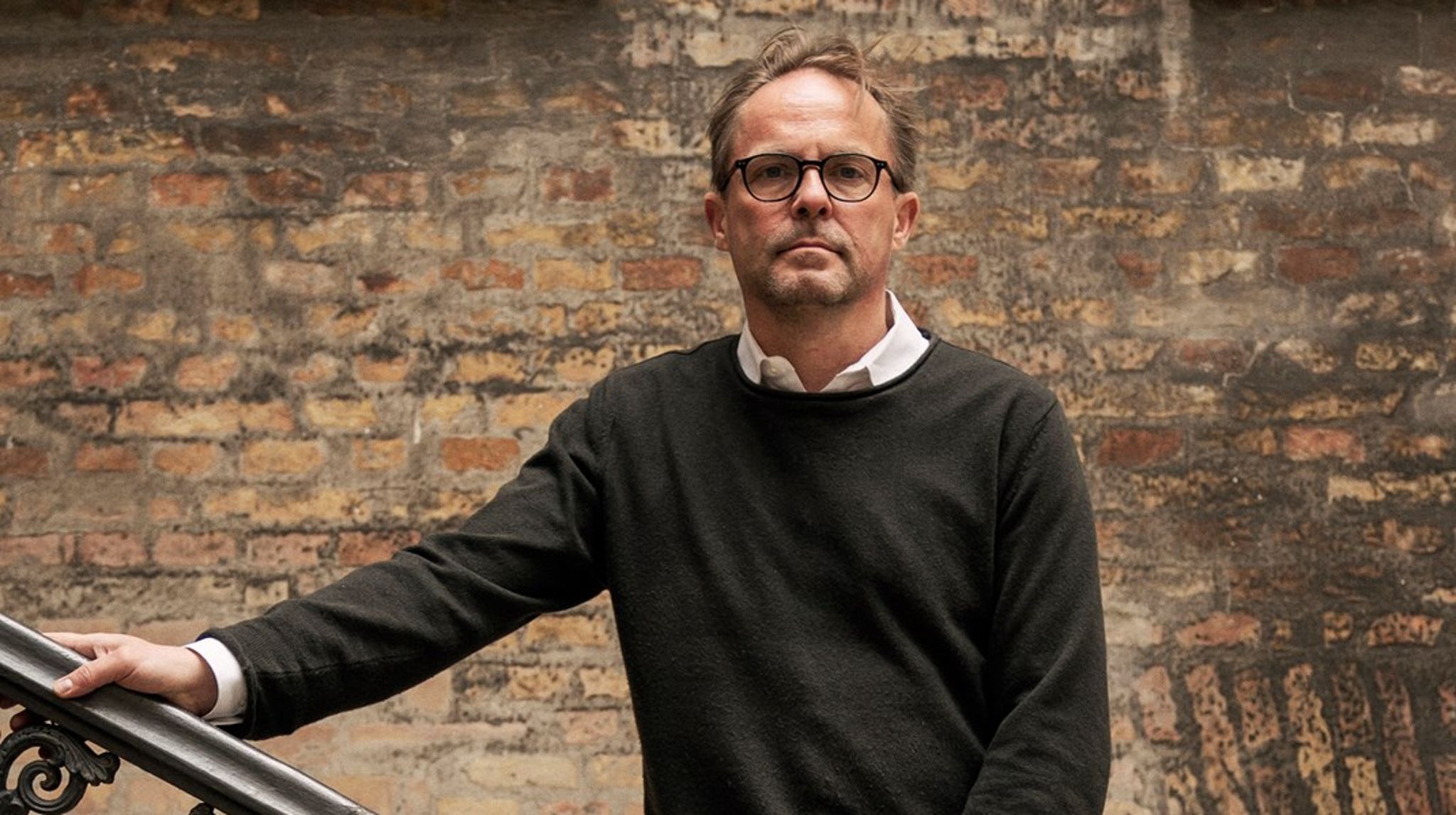 "Hvis
der ikke er en rygende pistol, er der intet ansvar. Men hvad med det
overordnede ledelsesansvar for de fejl, som systemet begår," spørger Jesper Olsen.