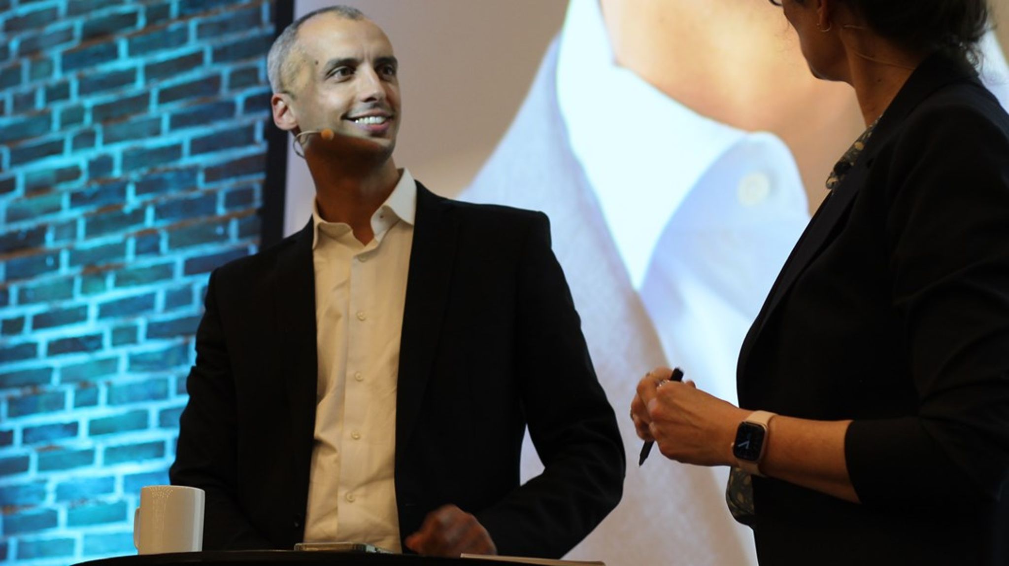 Mattias Tesfaye (S) fortæller for første gang offentligt om regeringens planer for ungdomsuddannelserne i Altingets podcast.