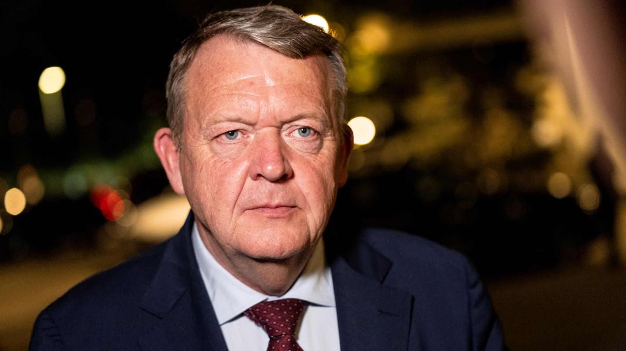 Lars Løkkes nye lydbog er som en lang samling af de Facebook-videoer, han holder af at lægge ud sent søndag aften.&nbsp;