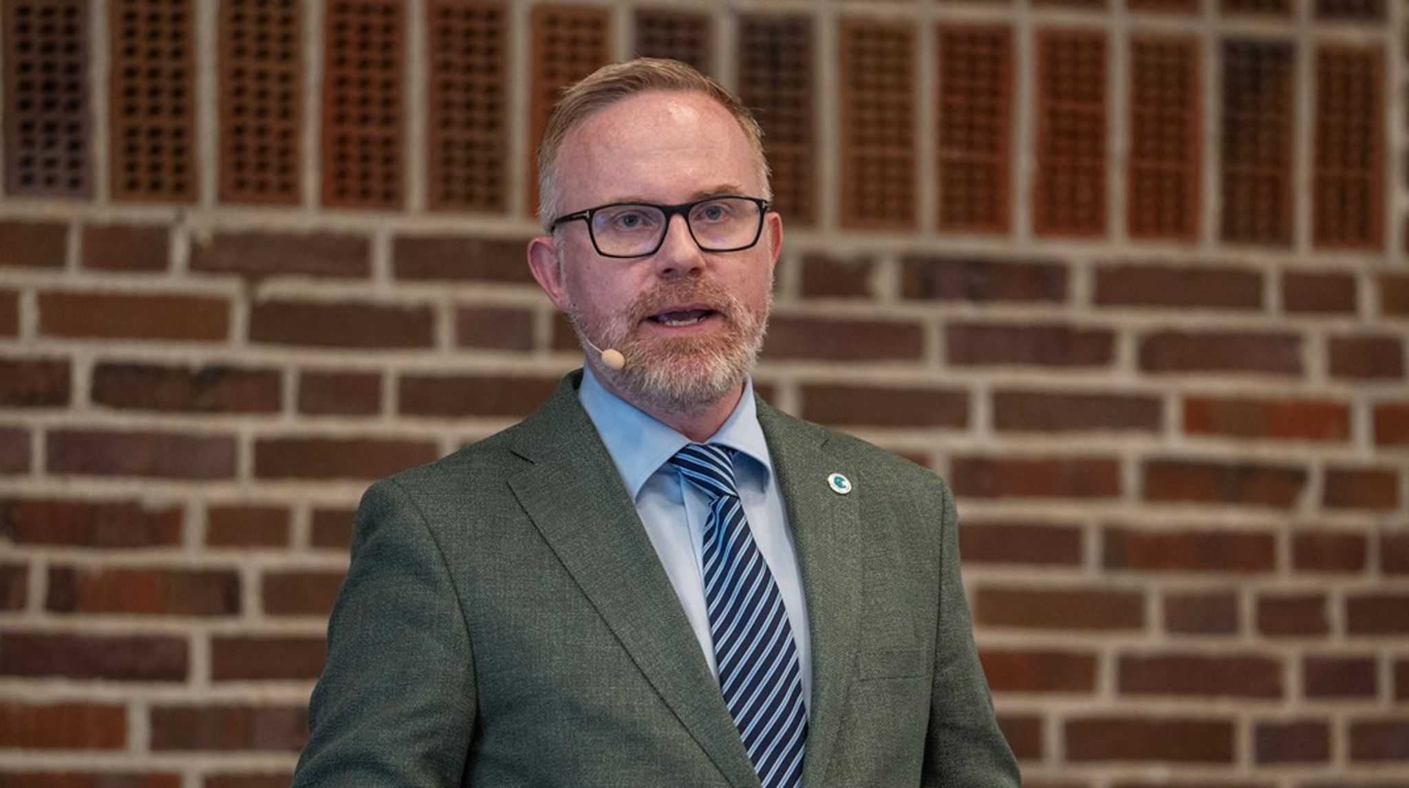 "Beslutningerne om økonomisk udligningen og balancen mellem lokal og national økonomi er man nødt til at behandle på en måde, så de mennesker, der skal leve med beslutningerne, også bliver medansvarlige for beslutningerne," siger menighedsrådenes formand, Anton Pihl. 