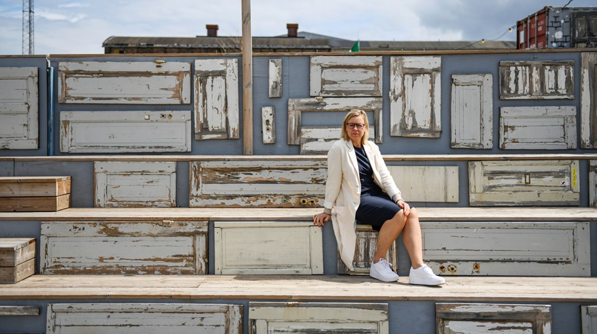 Vibe Klarup overtog rollen som formand for Folkemødet i september 2020. Siden har det været en økonomisk overlevelseskamp for demokratifestivalen på Bornholm.