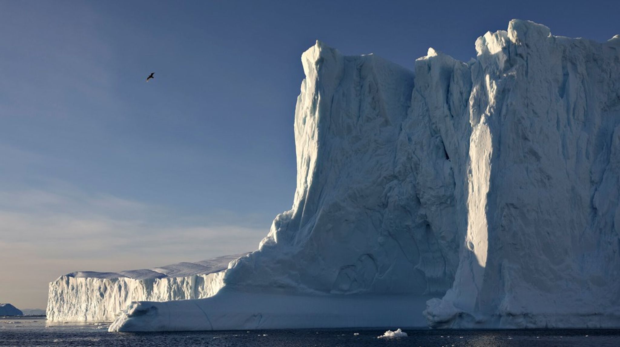 Grønland og Danmark er nu begge del af Parisaftalen, der er&nbsp;en international aftale inden for FN’s klimakonvention UNFCCC, som drejer sig om begrænsning af udledning af drivhusgasser gennem grøn omstilling, klimatilpasning og finansiering heraf