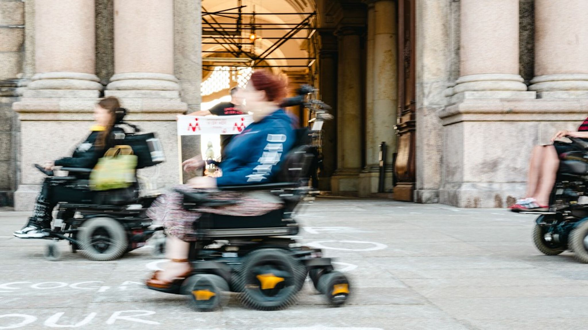 I stedet for at forringe vilkårene for unge med handicap, når vi forsøger at balancere budgetterne, skal vi turde at tænke stort og fremadskuende, skriver William
Korte.