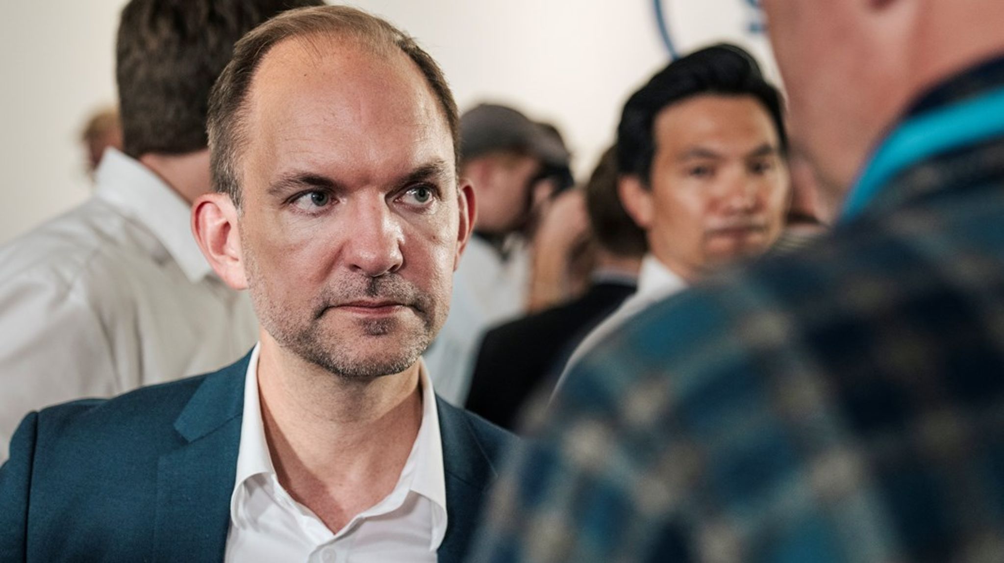 Jeppe Bruus var som skatteminister også med til præsentationen af den grønne trepartsaftale i juni.<br>