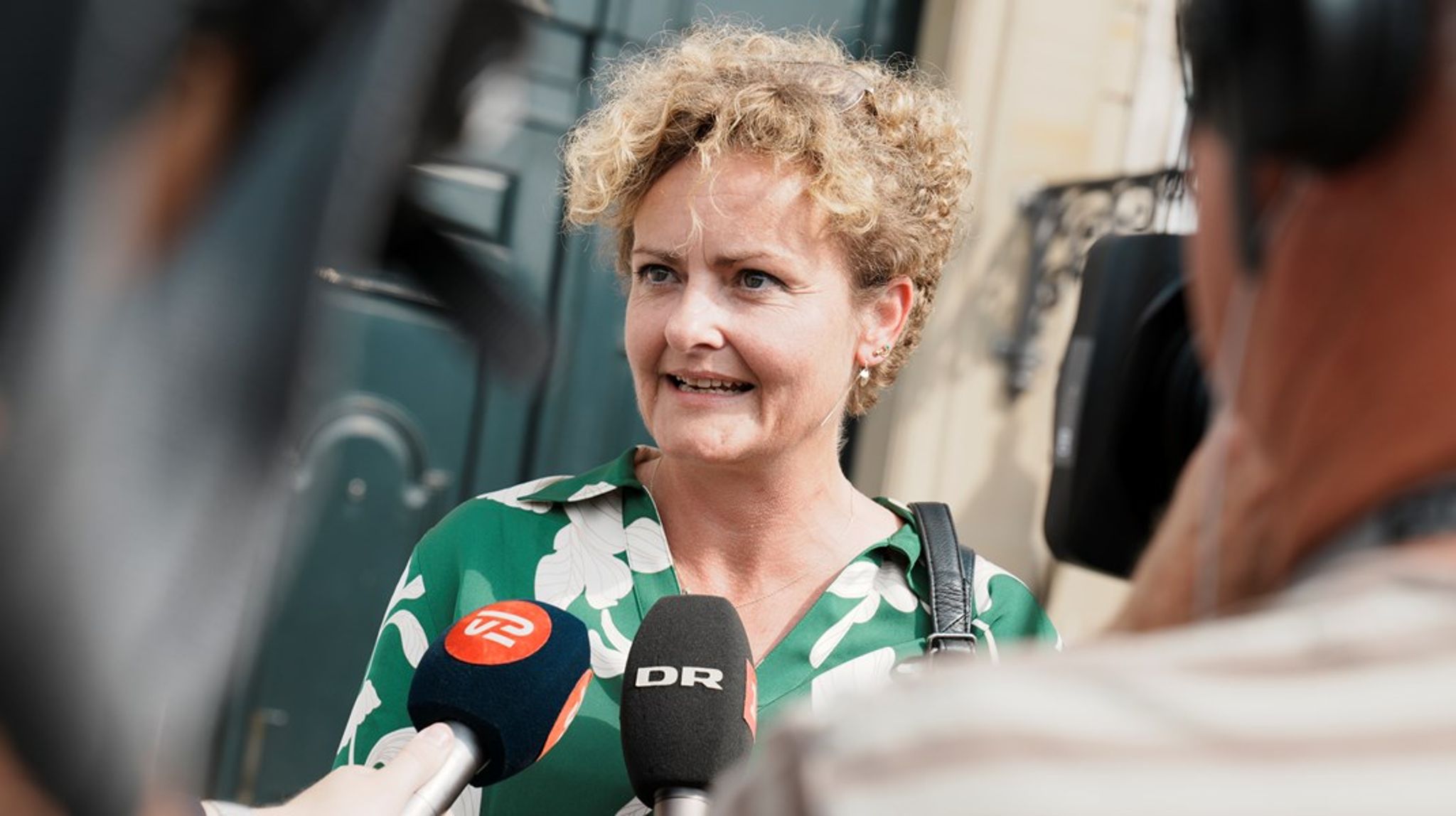 Socialdemokratiet forsøger at sælge en ny overborgmester med fortid i Enhedslisten til københavnerne. Strategien er som dyrket i et laboratorium, tilsat en god portion hensyn til personlige relationer, skriver Ludvig Goldschmidt.<br>