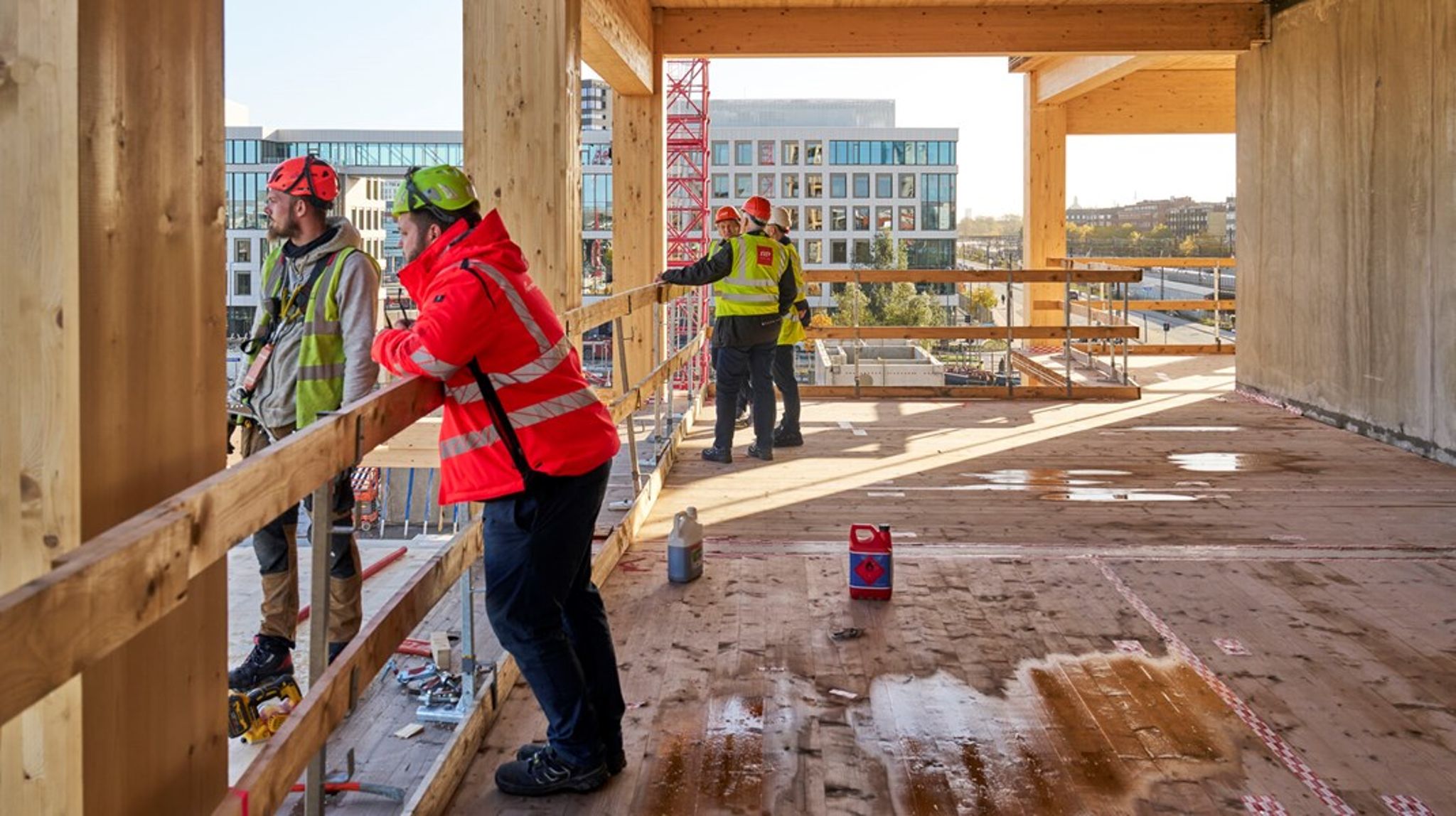 Nybyggeriet kan ikke bare fortsætte med alt for meget beton og armeringsjern.&nbsp;Mange løsninger ligger lige for, skriver Søren Egge Rasmussen.&nbsp;
