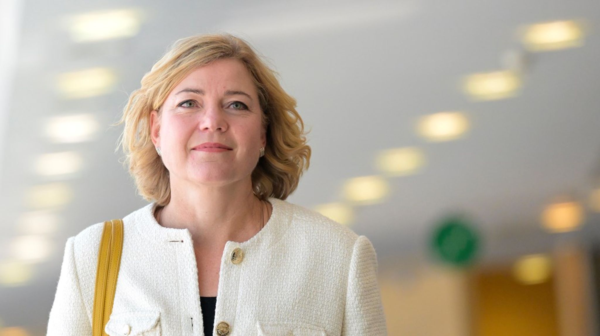 Henna Virkkunnen fra Finland er ny kommissær for det digitaliseringspolitiske område.
