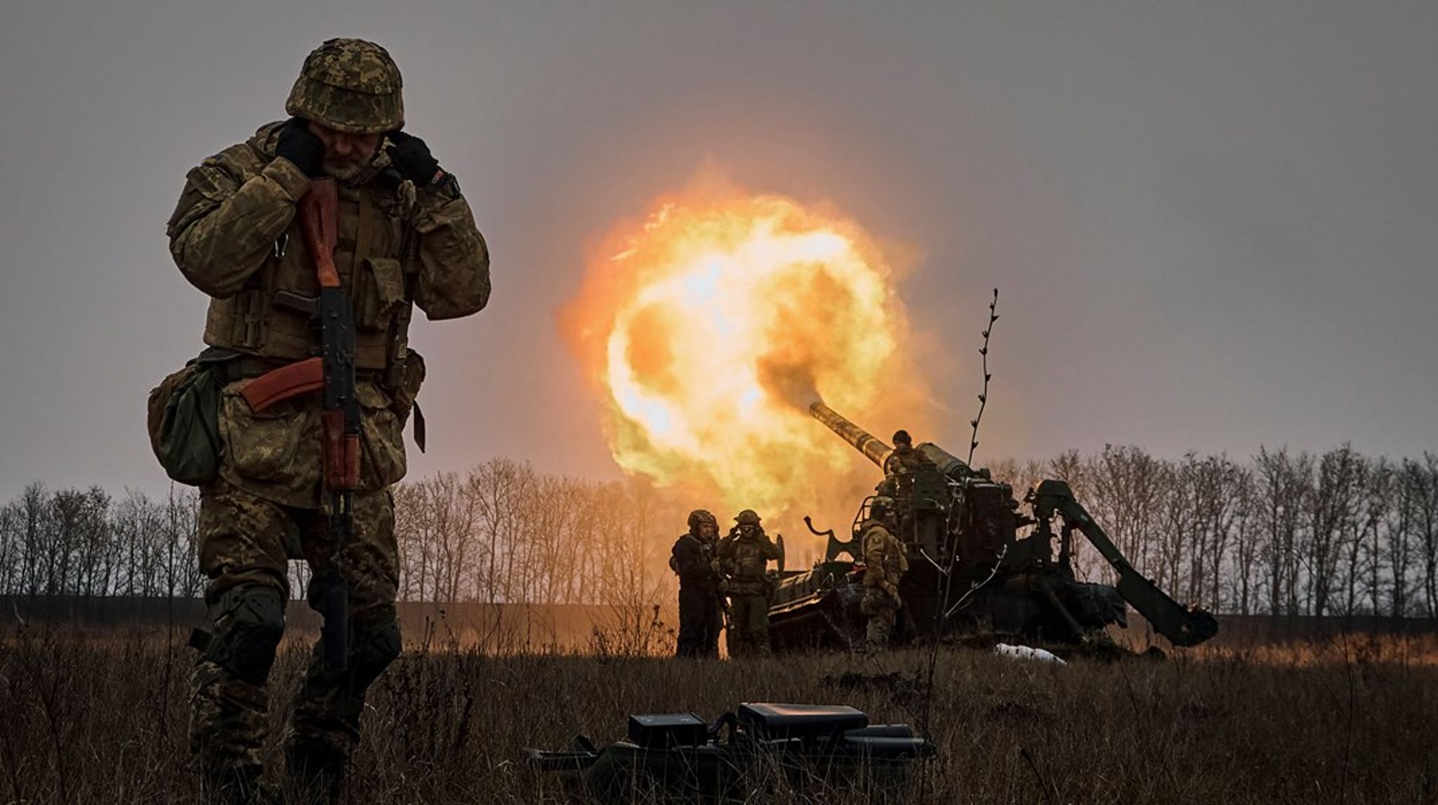 Krigen i Ukraine har afsløret en enorm omkostningsasymmetri mellem Vesten og Rusland, skriver Morten Irgens og Esben Gadsbøll.