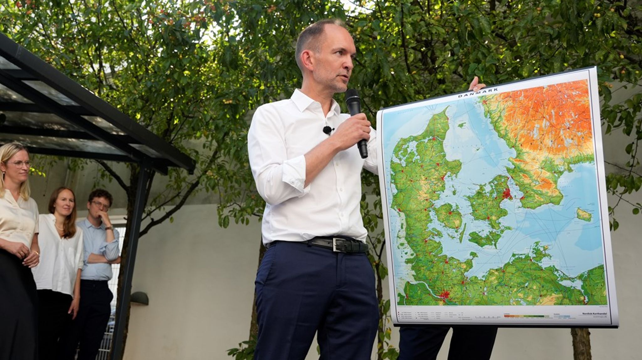 Den grønne trepartsminister har nu meldt ud, at kravet til landmænd om fire procent udyrkede arealer også bør falde bort i Danmark fra 2026, skriver&nbsp;Sybille
Kyed.