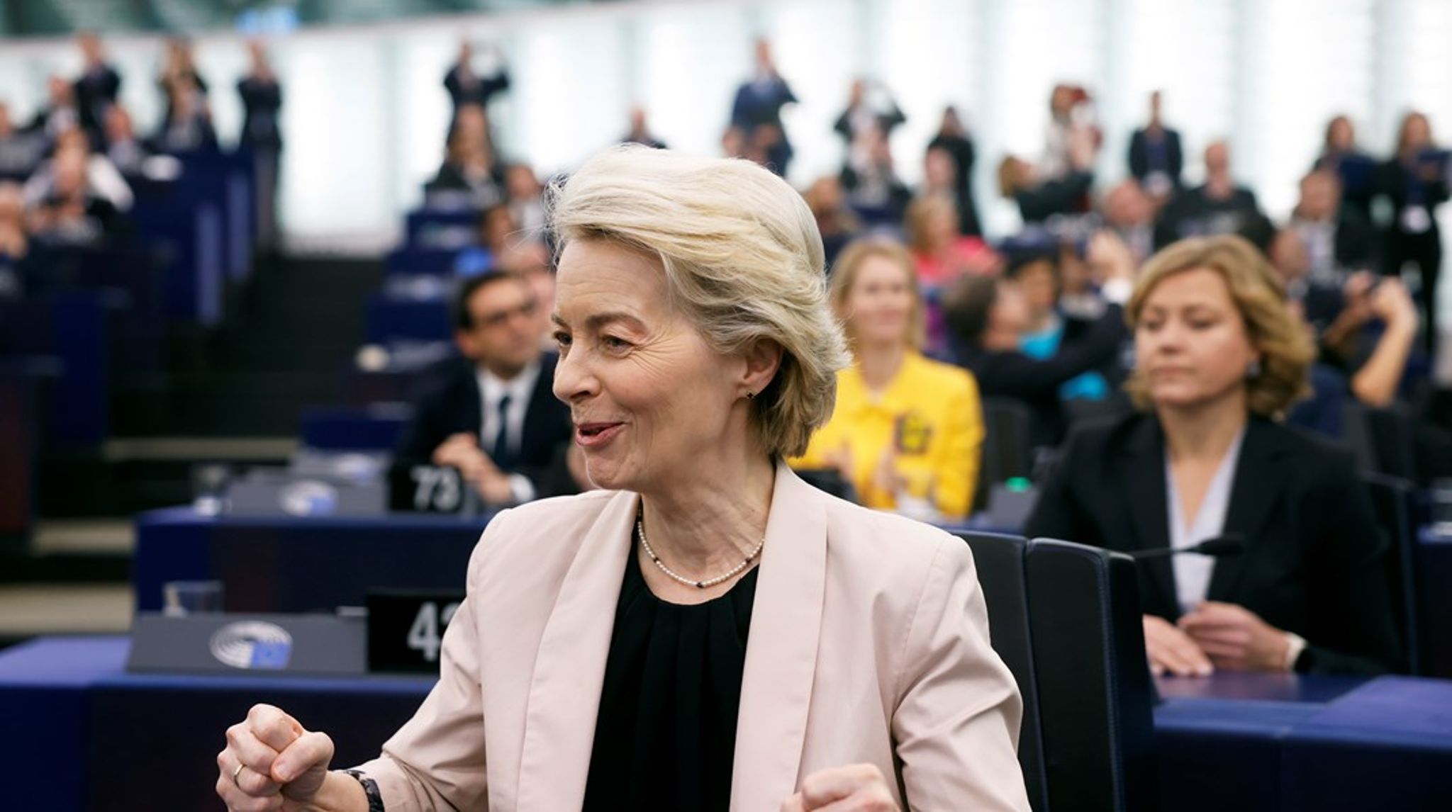 I sit arbejdsprogram for den nye EU-Kommission nævner Ursula von der Leyen intet om en strategisk dialog for bilindustriens interessenter. Men pludselig lancerede hun idéen, da hun i Europa-Parlamentet præsenterede de nye kommissærer.