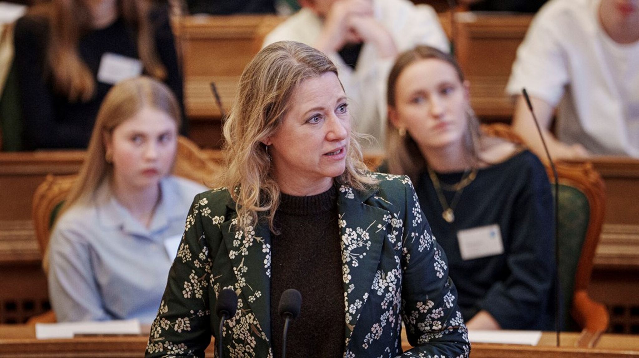 Social- og boligminister Sophie Hæstorp Andersen (S) har som tidligere overborgmester i København selv været med til at påpege problemerne med at få lov til at bygge billige boliger, påpeger teknik- og miljøborgmester Line Barfod (EL). Derfor er hun så meget desto mere forundret over, at Hæstorp nu stiller kommunen i udsigt, at udfordringen med maksimumbeløbet ikke går væk foreløbig.